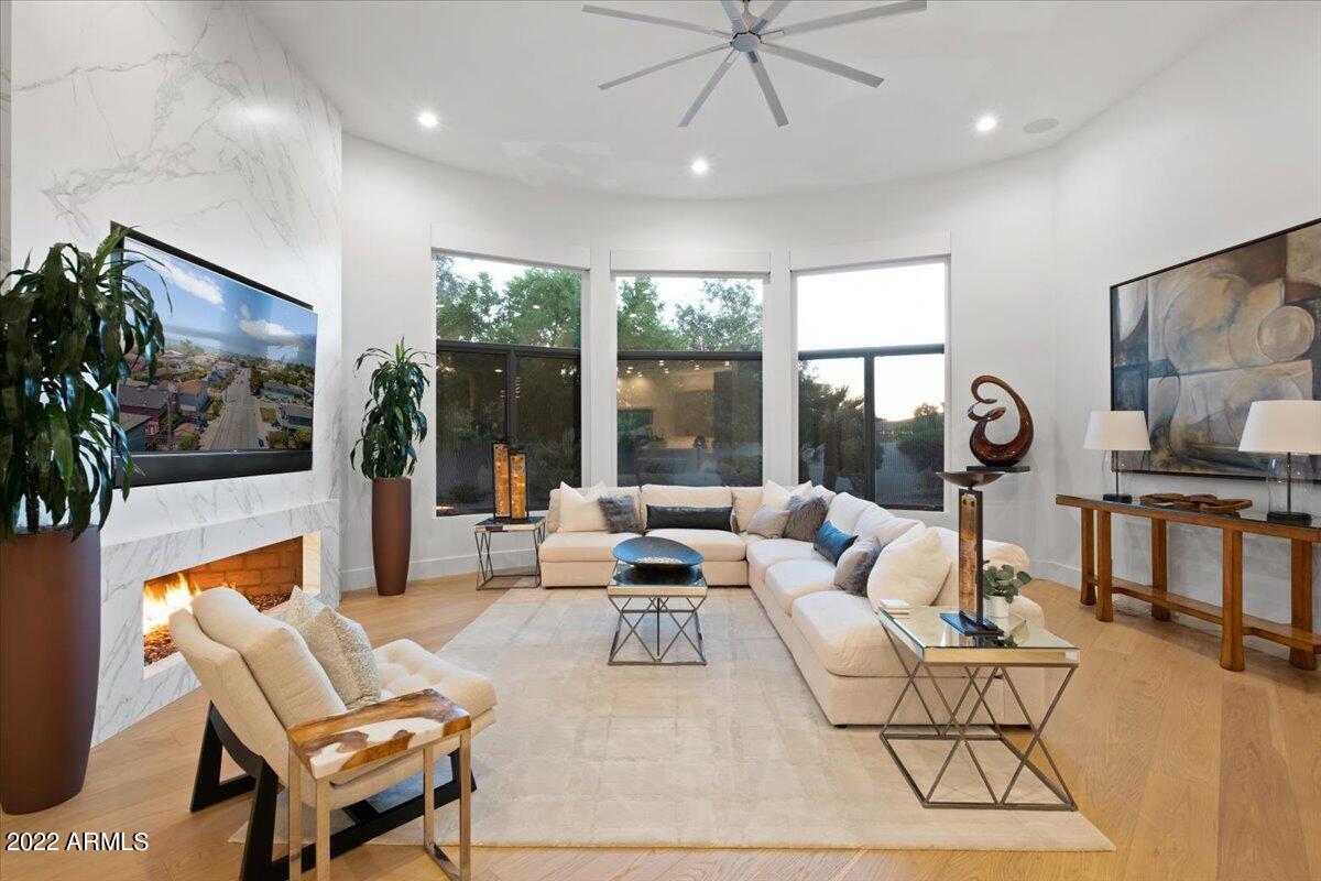 El Chorro Estates - Residential