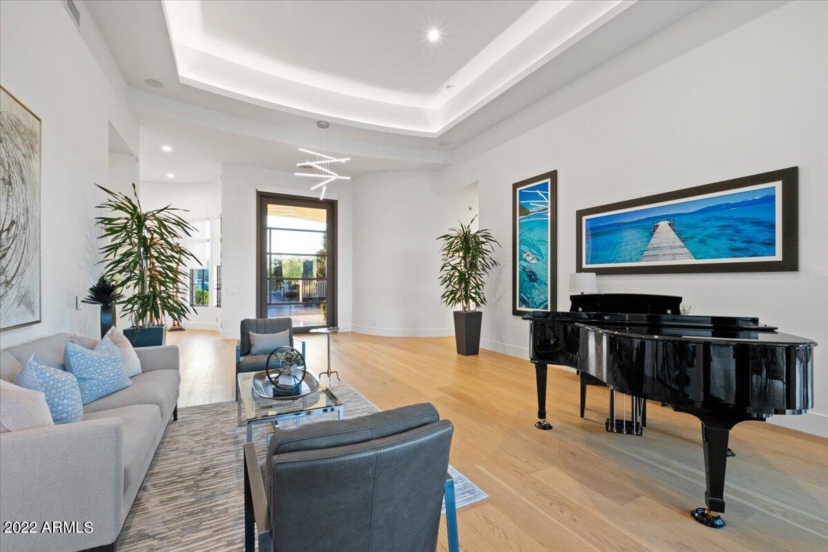 El Chorro Estates - Residential