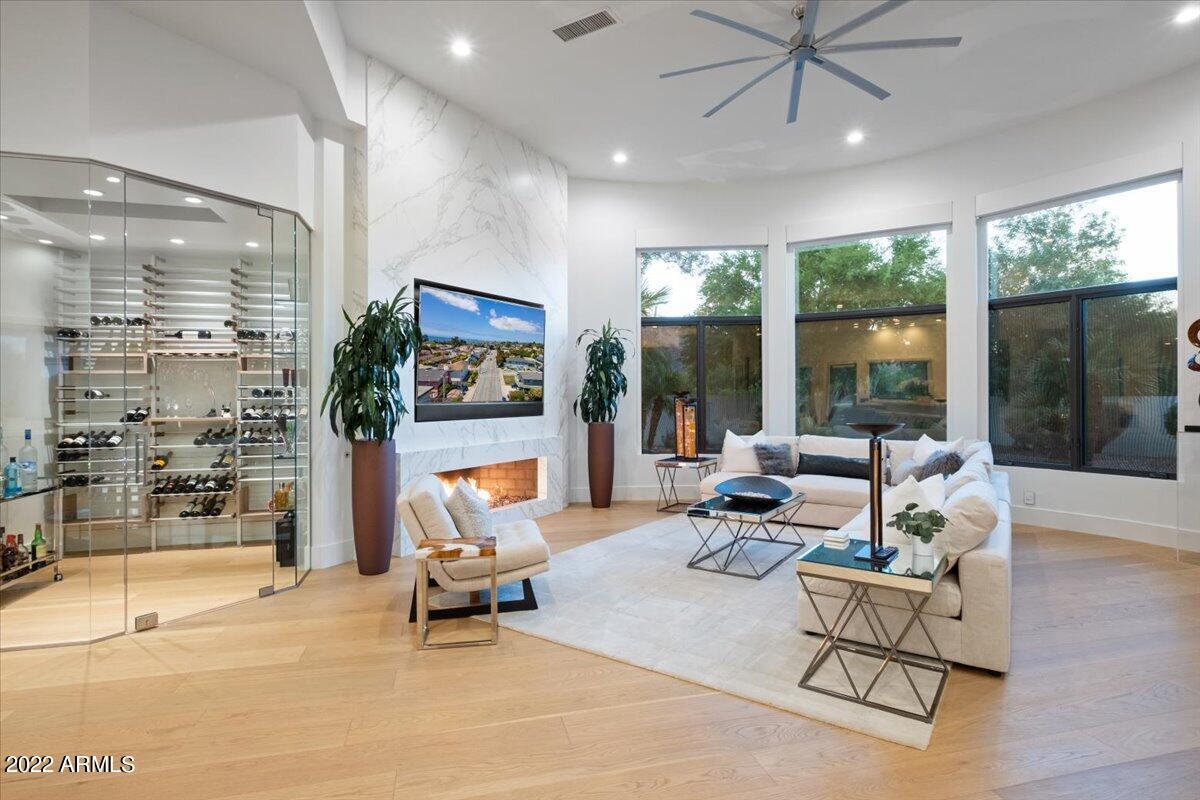 El Chorro Estates - Residential