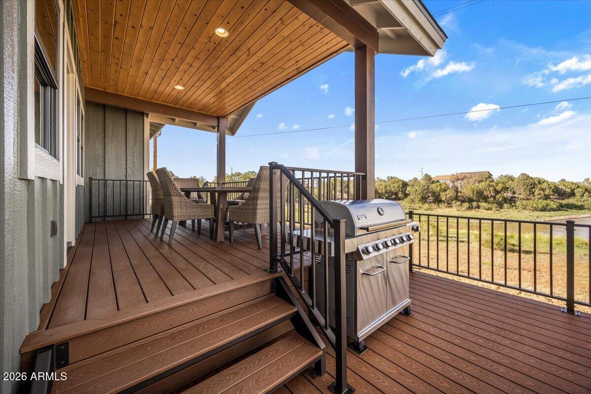 WHITE MOUNTAIN LAKES UNIT 8 - Residential