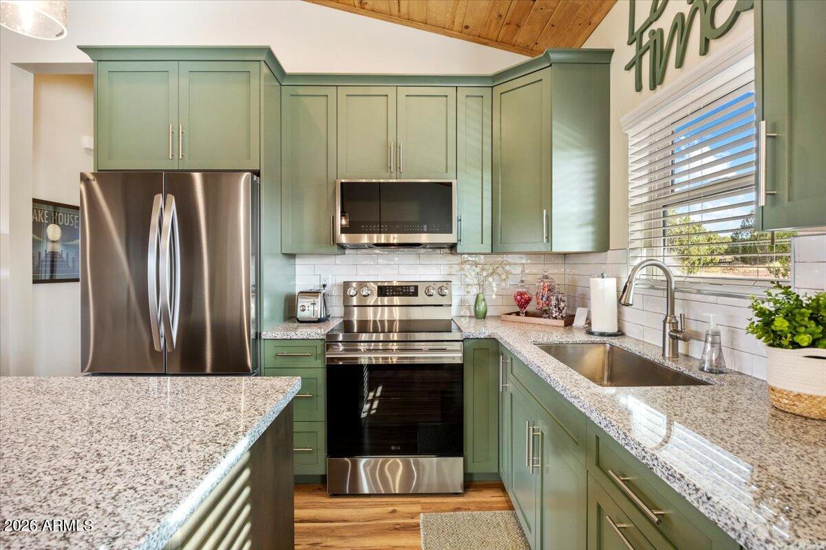 WHITE MOUNTAIN LAKES UNIT 8 - Residential