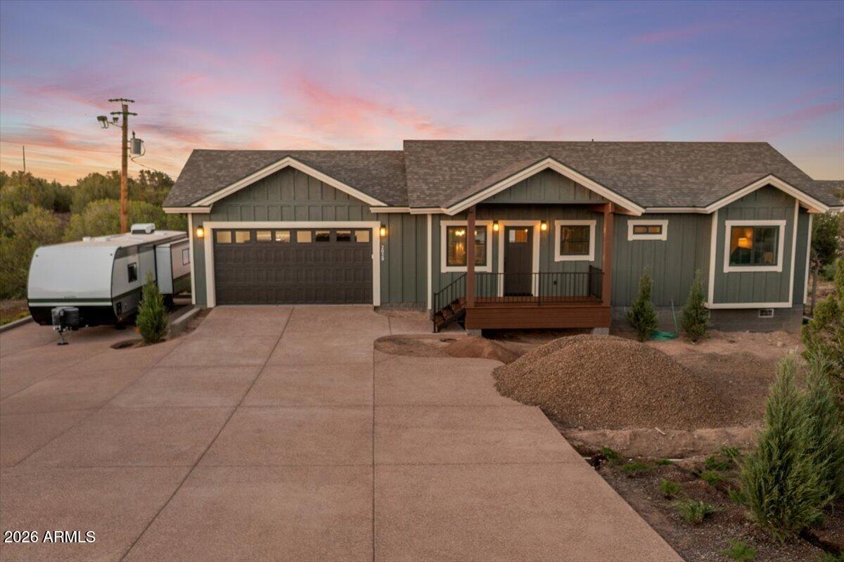 WHITE MOUNTAIN LAKES UNIT 8 - Residential