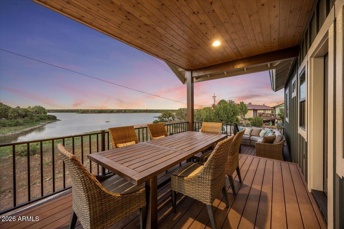 WHITE MOUNTAIN LAKES UNIT 8 - Residential