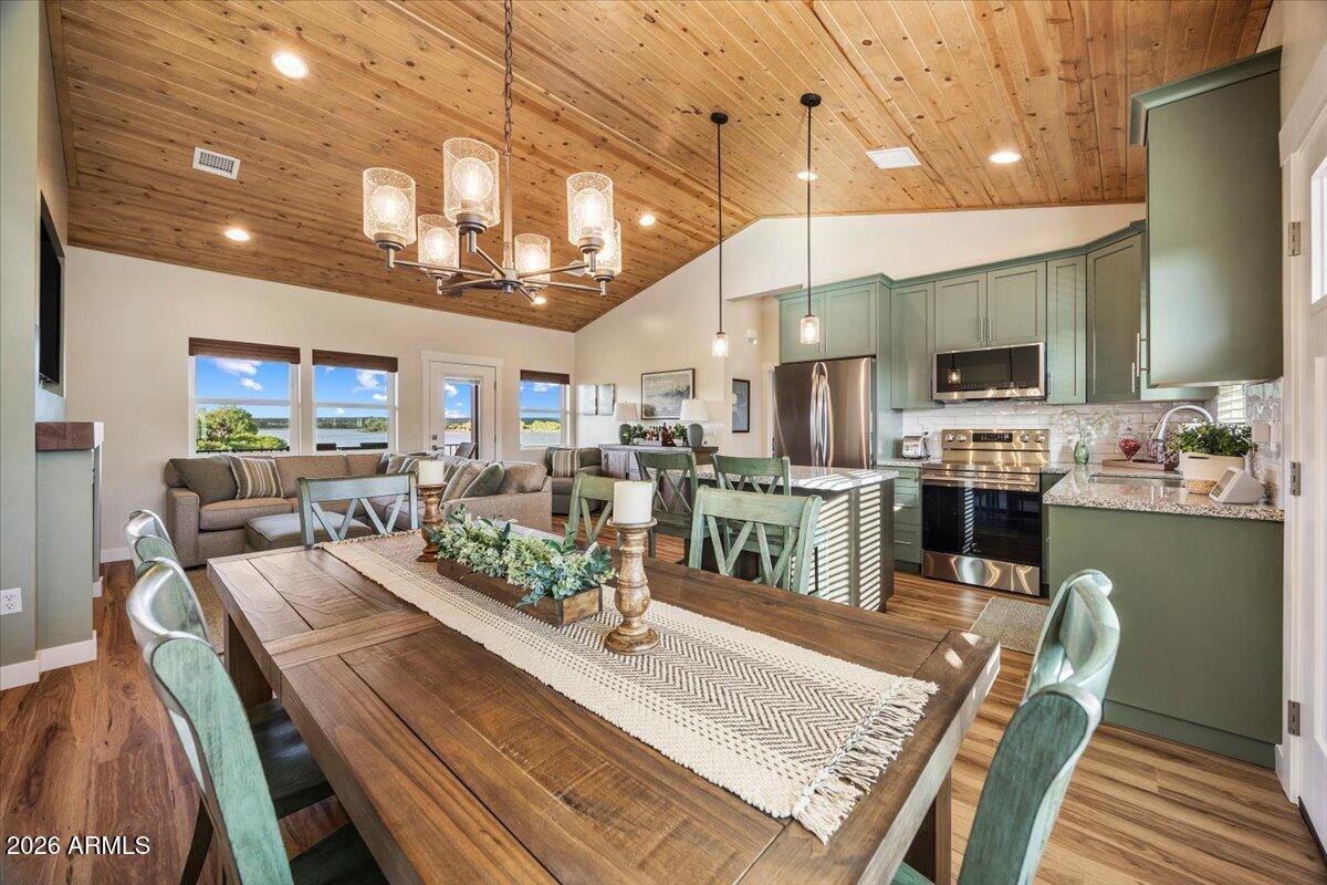 WHITE MOUNTAIN LAKES UNIT 8 - Residential
