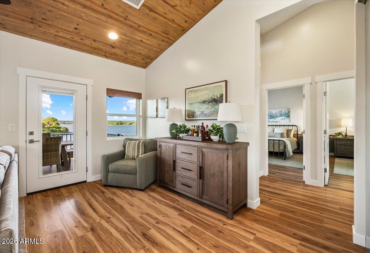WHITE MOUNTAIN LAKES UNIT 8 - Residential