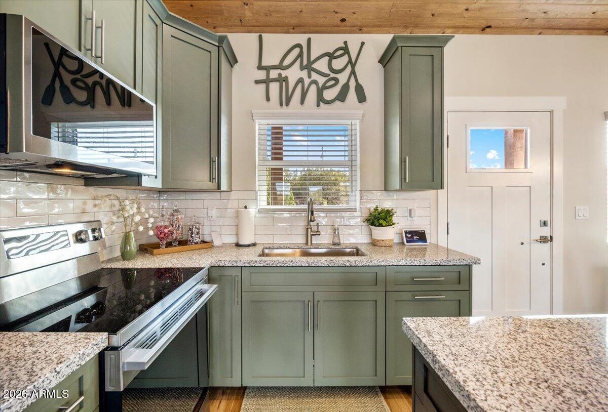 WHITE MOUNTAIN LAKES UNIT 8 - Residential