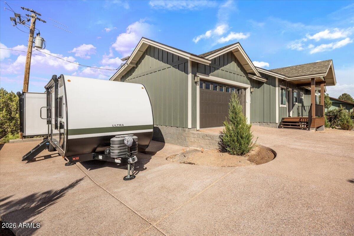 WHITE MOUNTAIN LAKES UNIT 8 - Residential