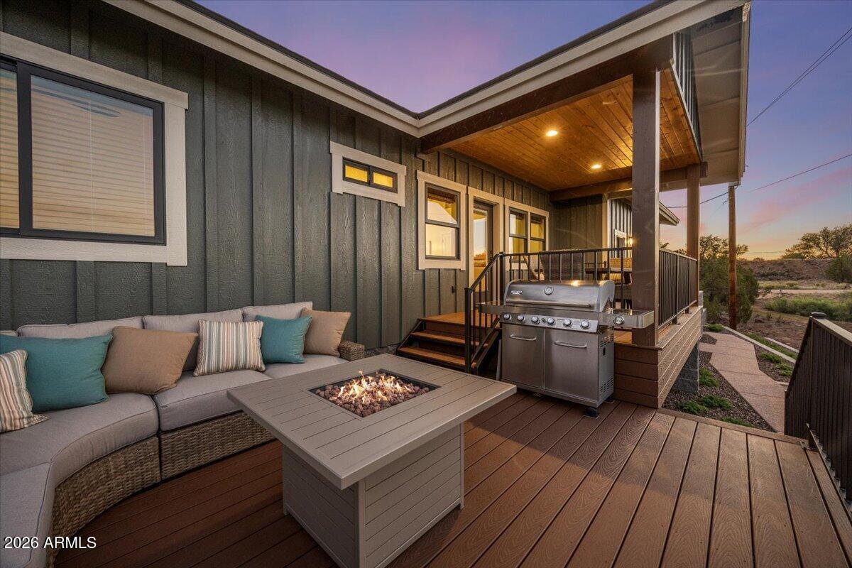 WHITE MOUNTAIN LAKES UNIT 8 - Residential