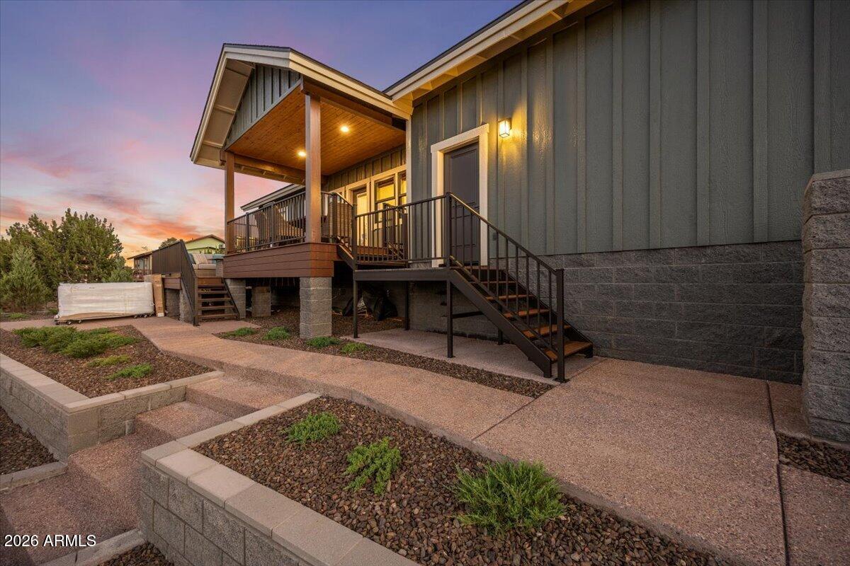 WHITE MOUNTAIN LAKES UNIT 8 - Residential