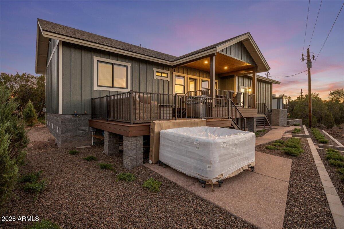 WHITE MOUNTAIN LAKES UNIT 8 - Residential