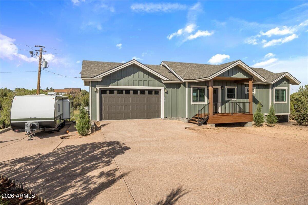 WHITE MOUNTAIN LAKES UNIT 8 - Residential