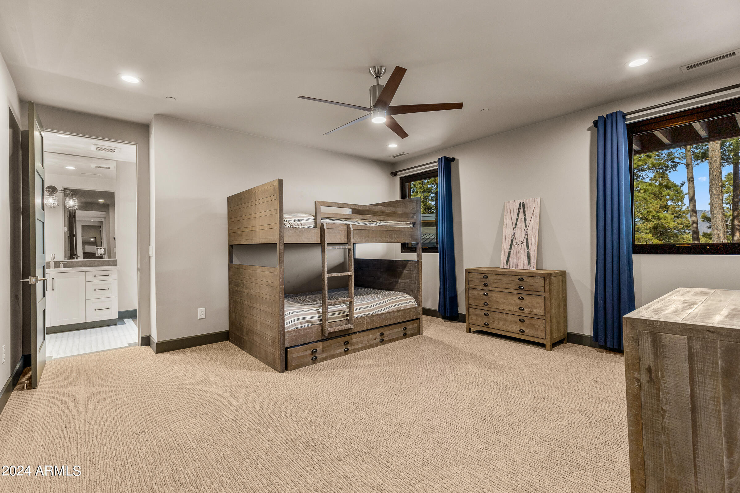 PINE CANYON - Residential