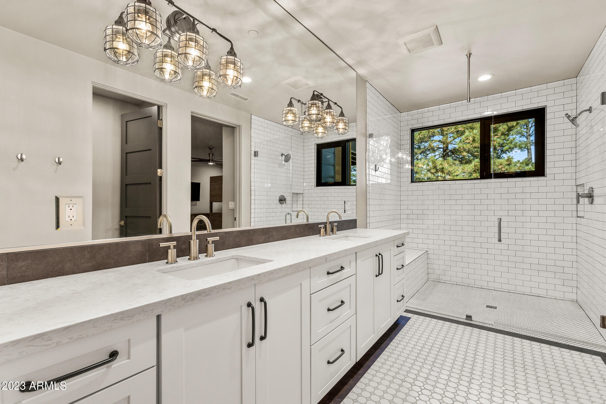 PINE CANYON - Residential