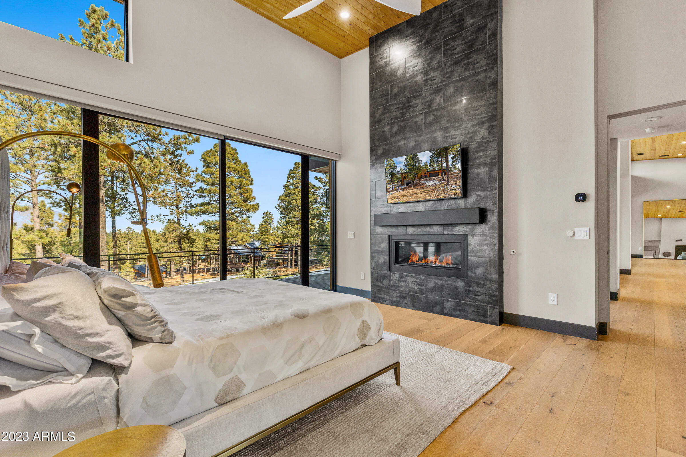 PINE CANYON - Residential