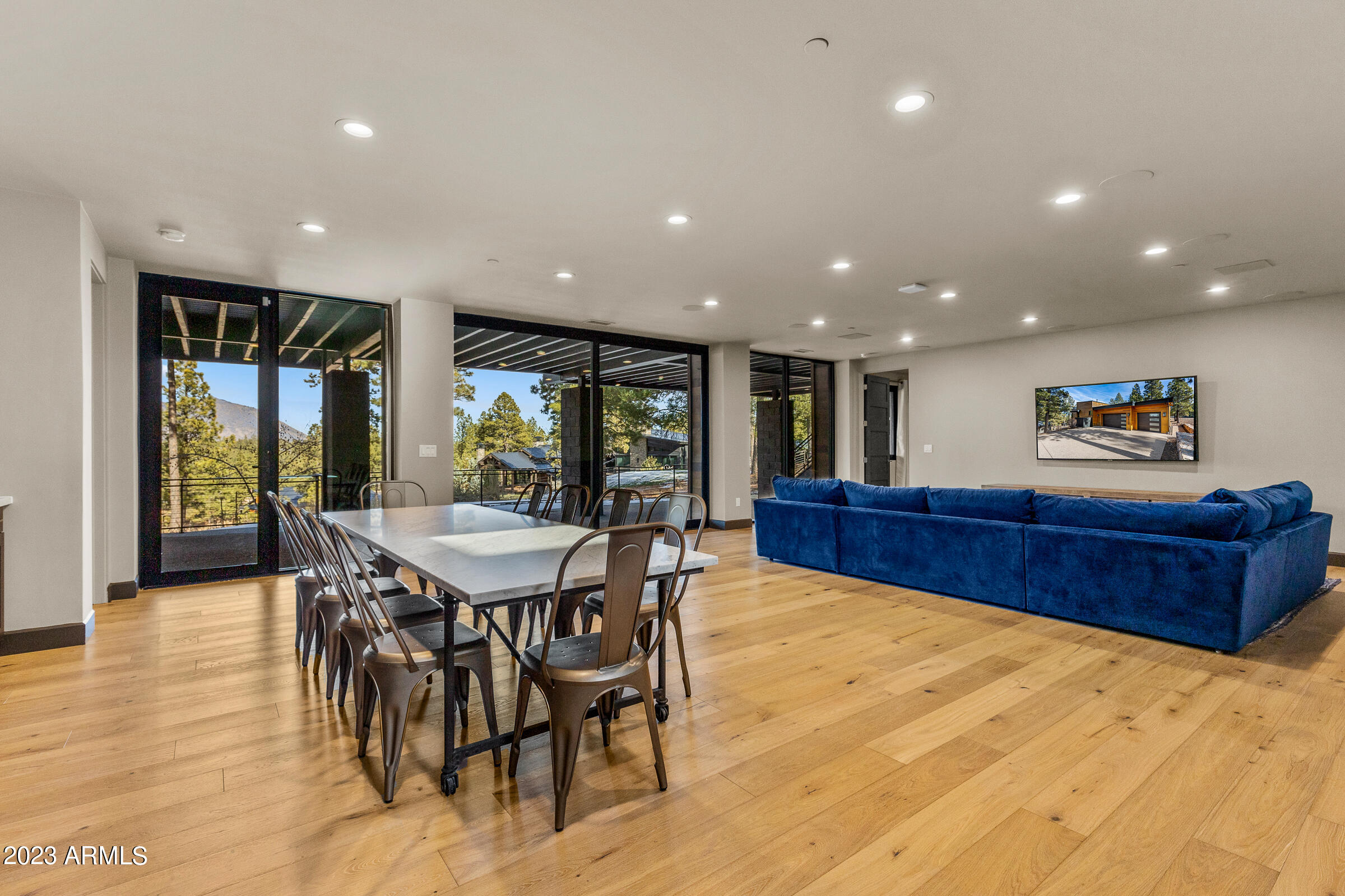 PINE CANYON - Residential