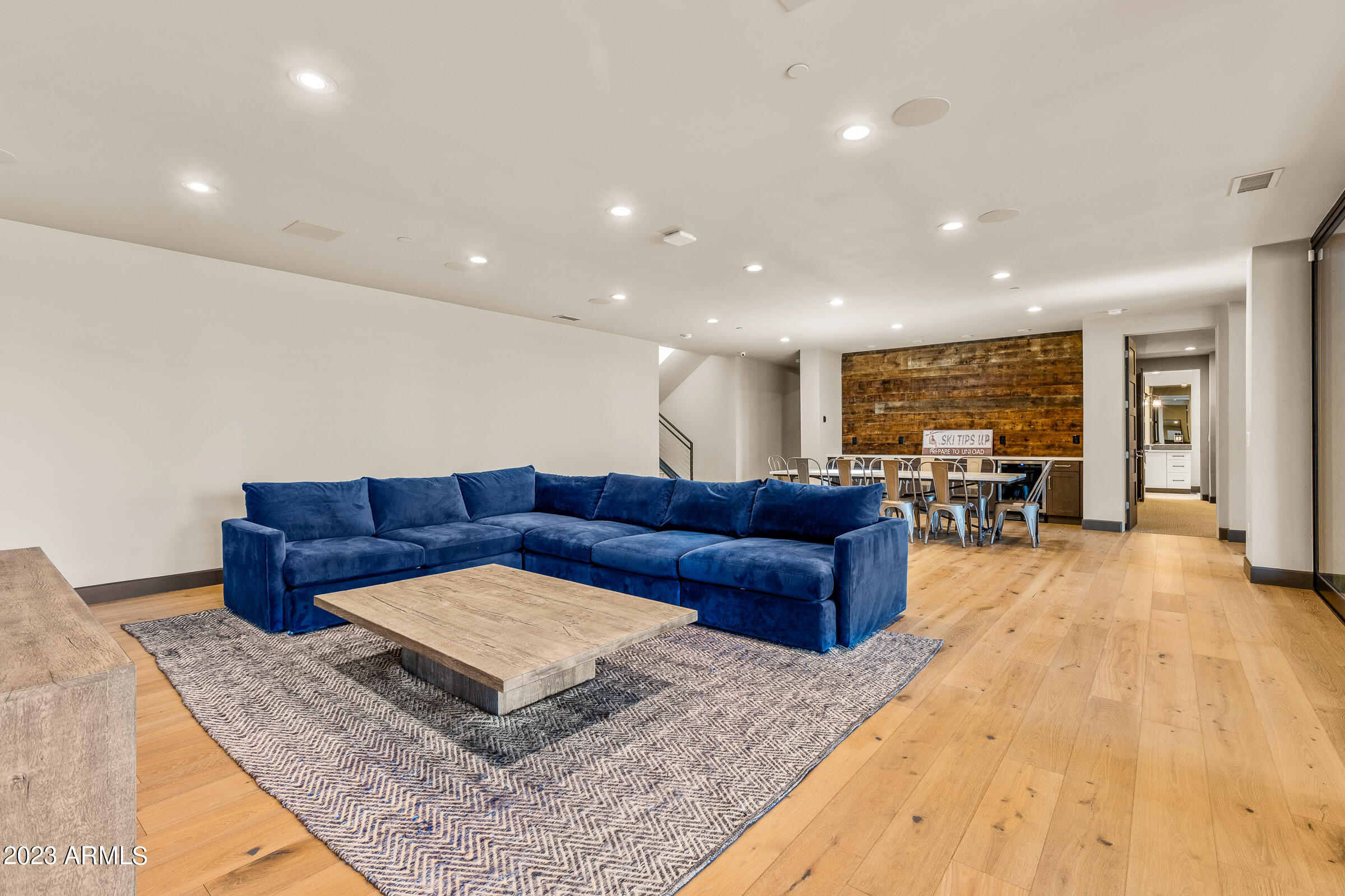 PINE CANYON - Residential