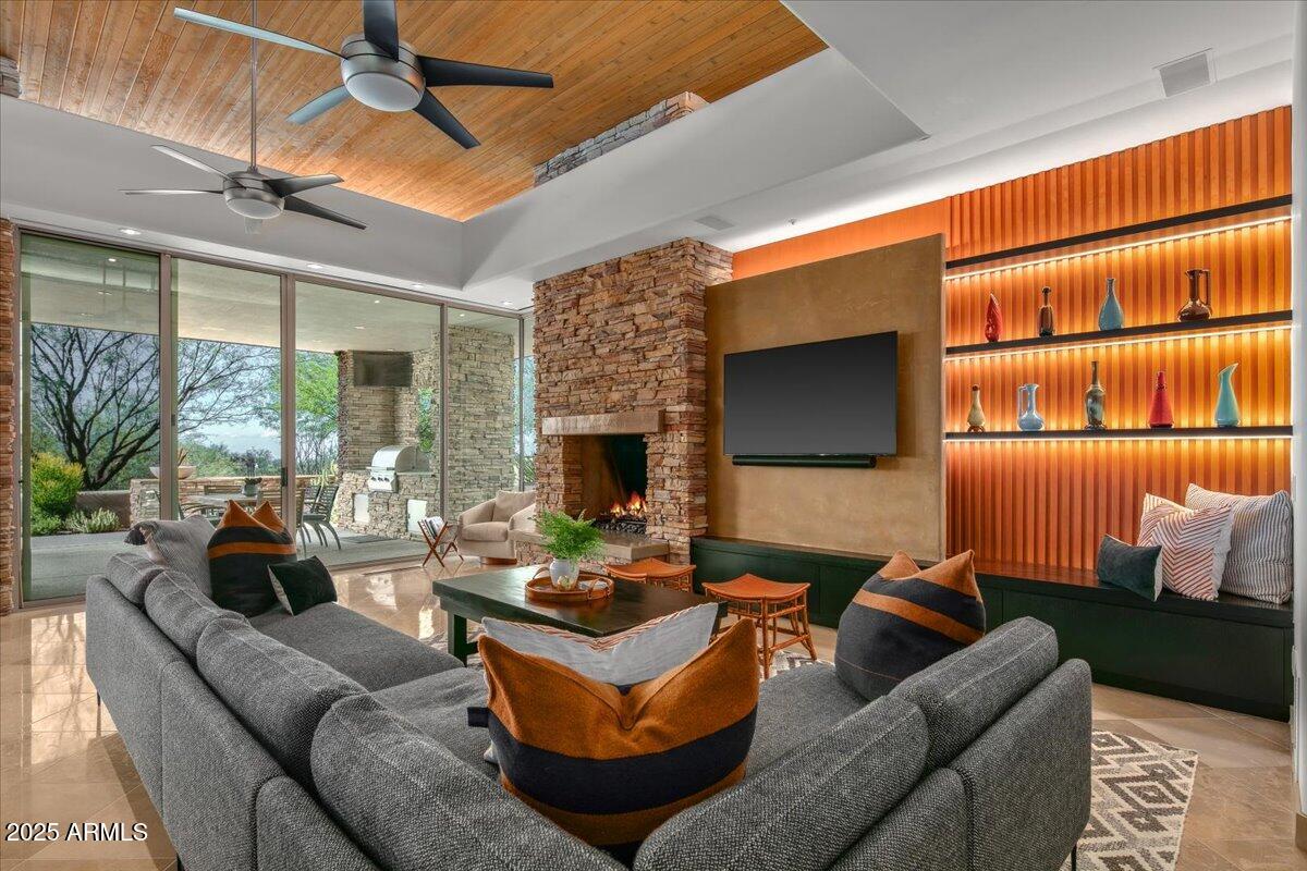DESERT MOUNTAIN - Residential