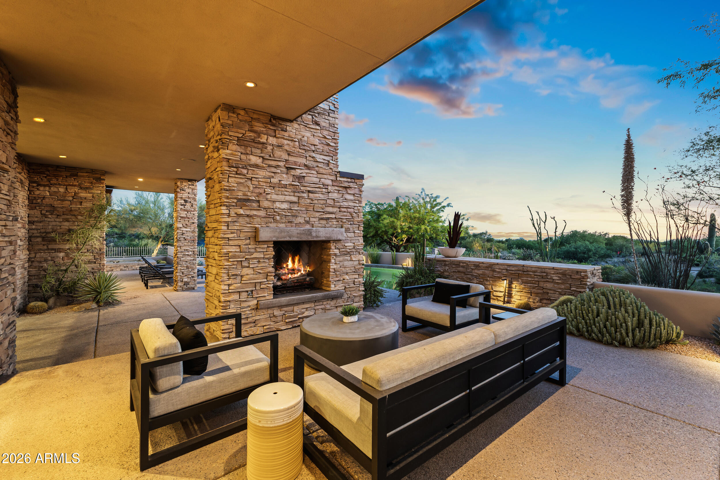DESERT MOUNTAIN - Residential