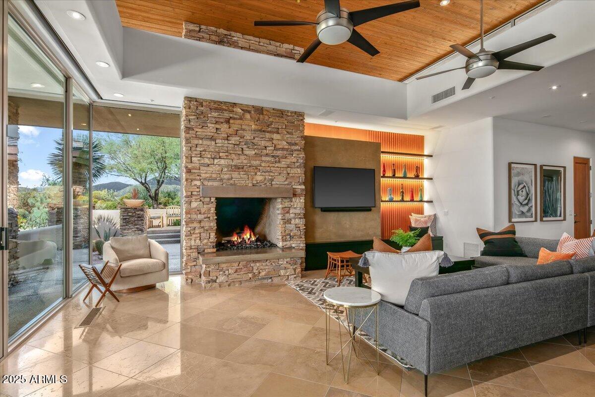 DESERT MOUNTAIN - Residential