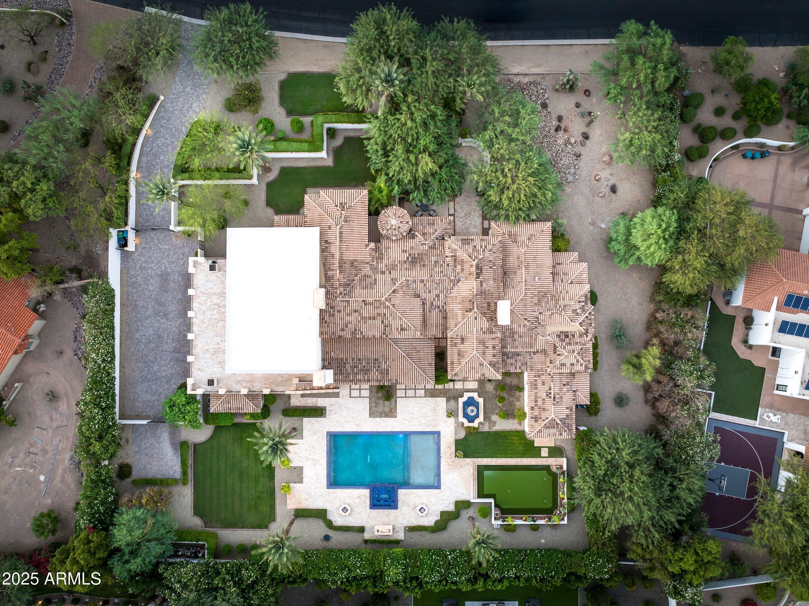 CLUB ESTATES - Residential