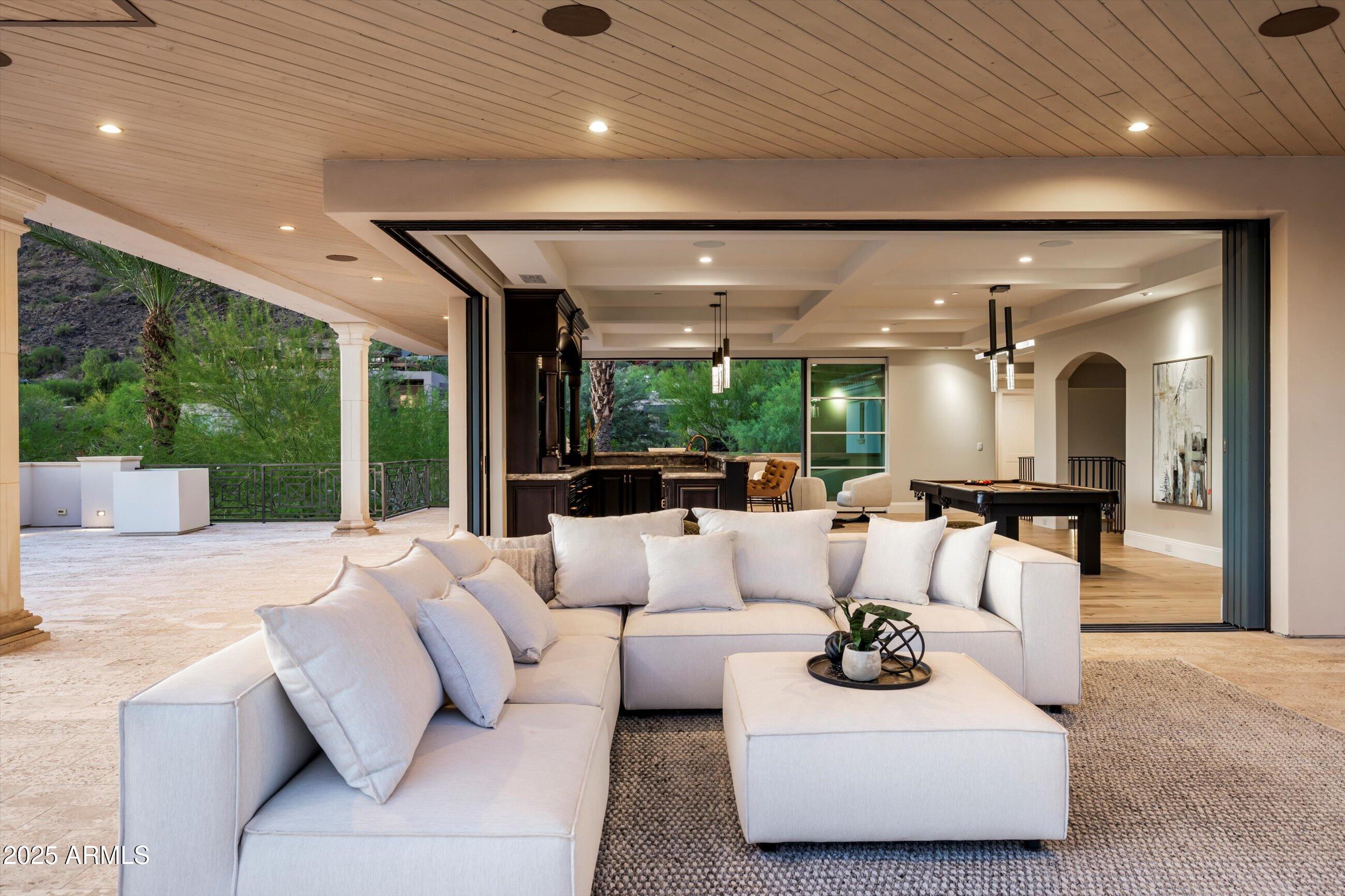 CLUB ESTATES - Residential