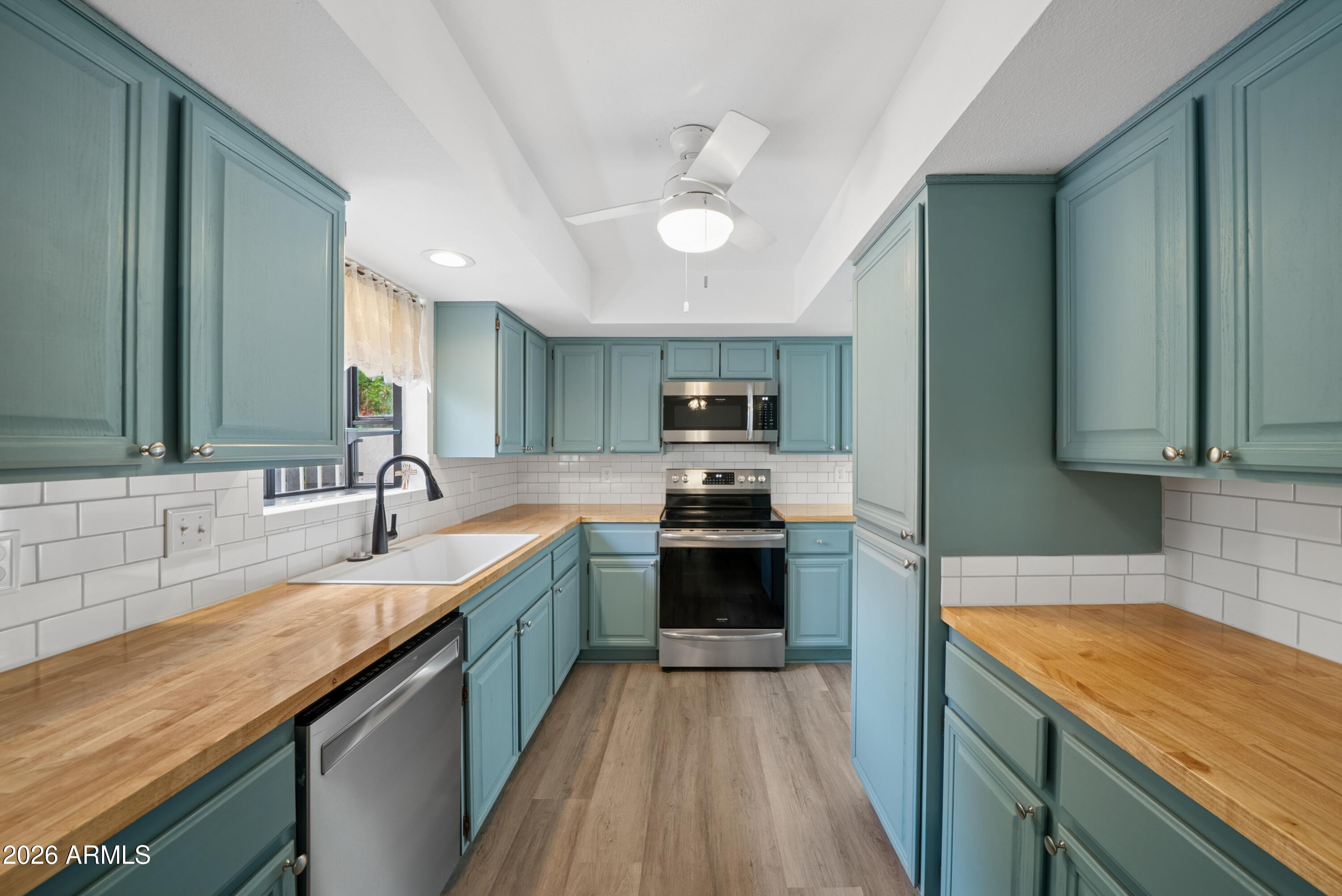 SUN LAKES UNIT 16 - Residential