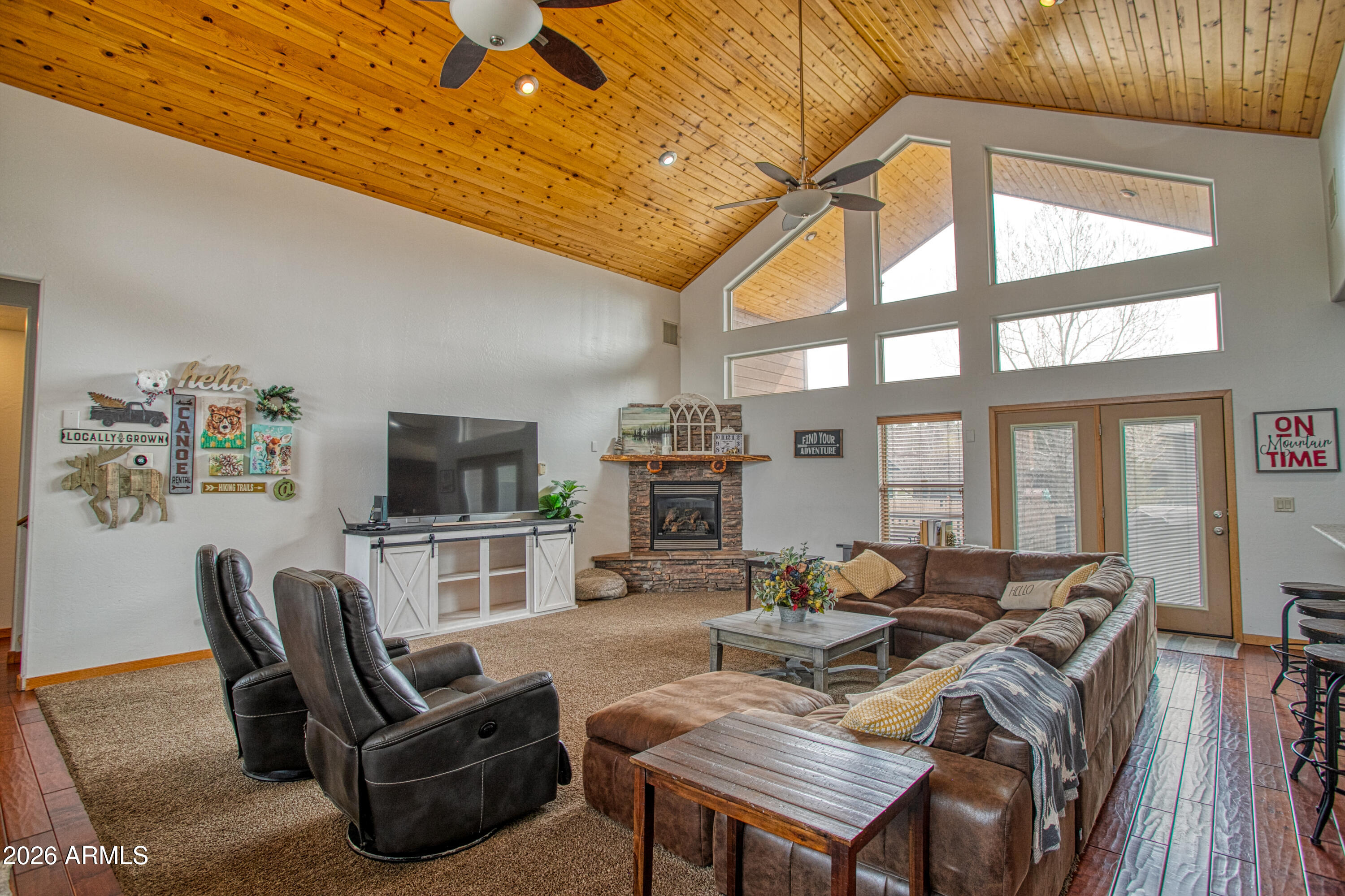 WOODLAND HILLS - Residential