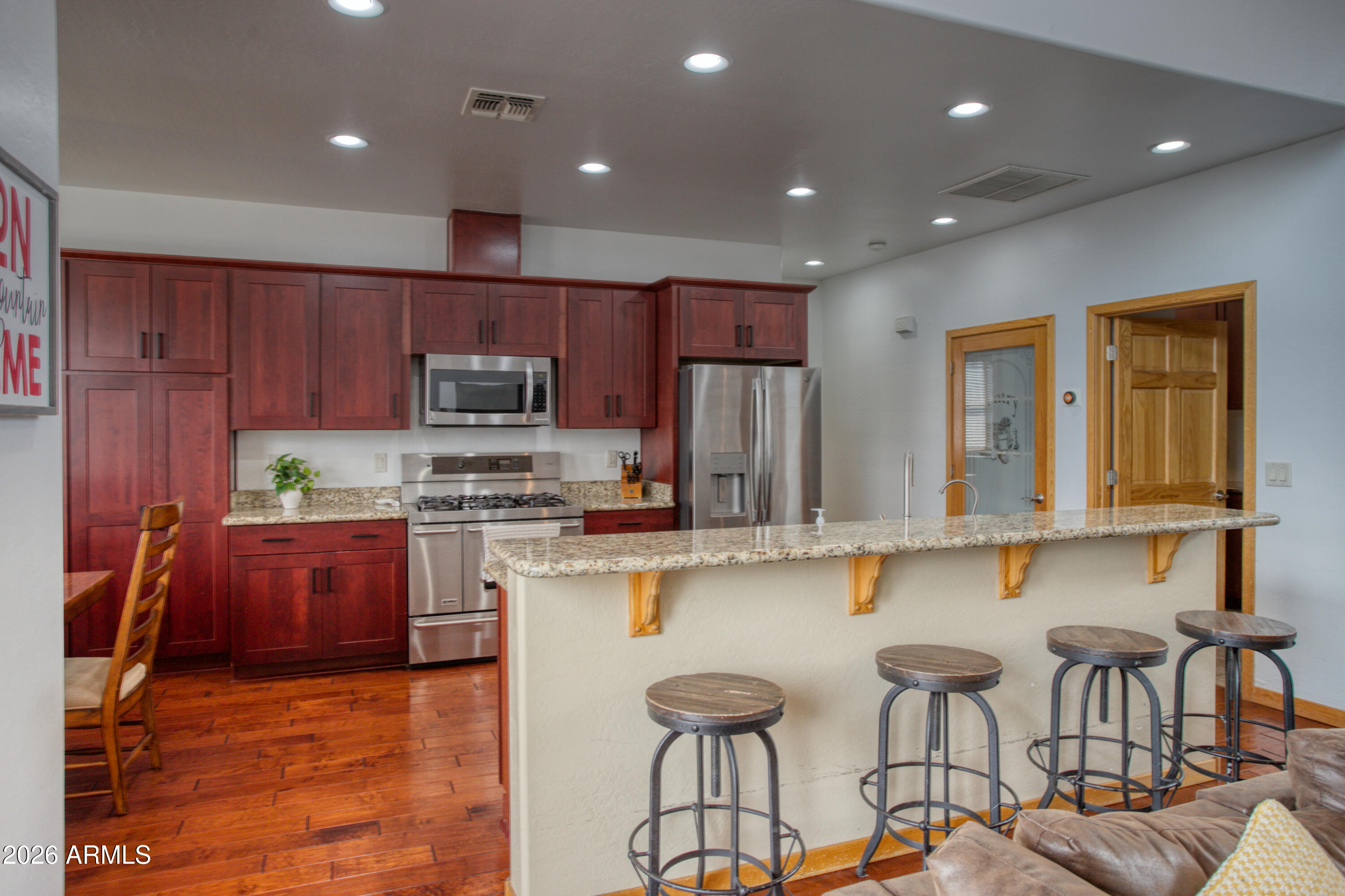 WOODLAND HILLS - Residential