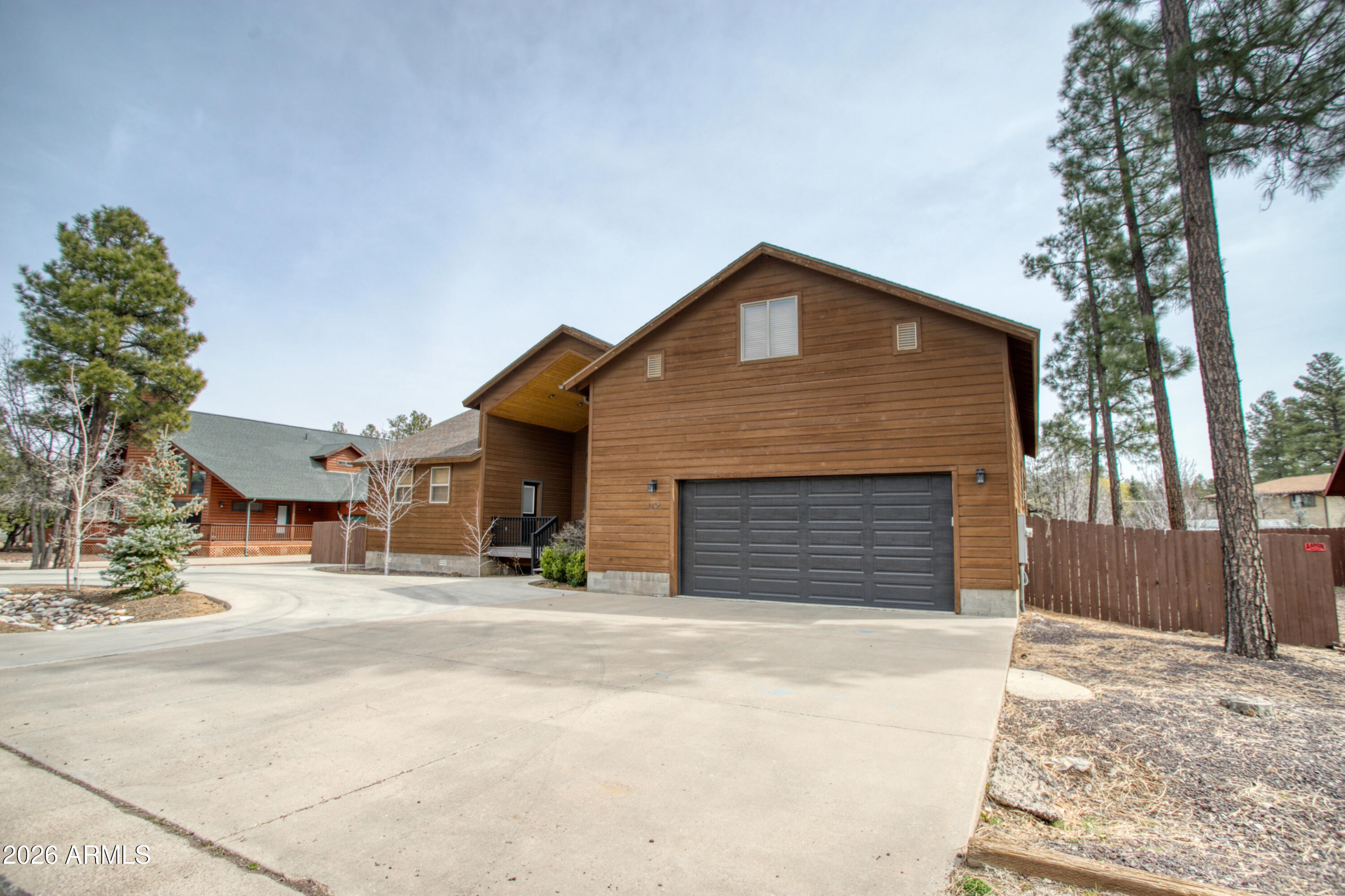 WOODLAND HILLS - Residential