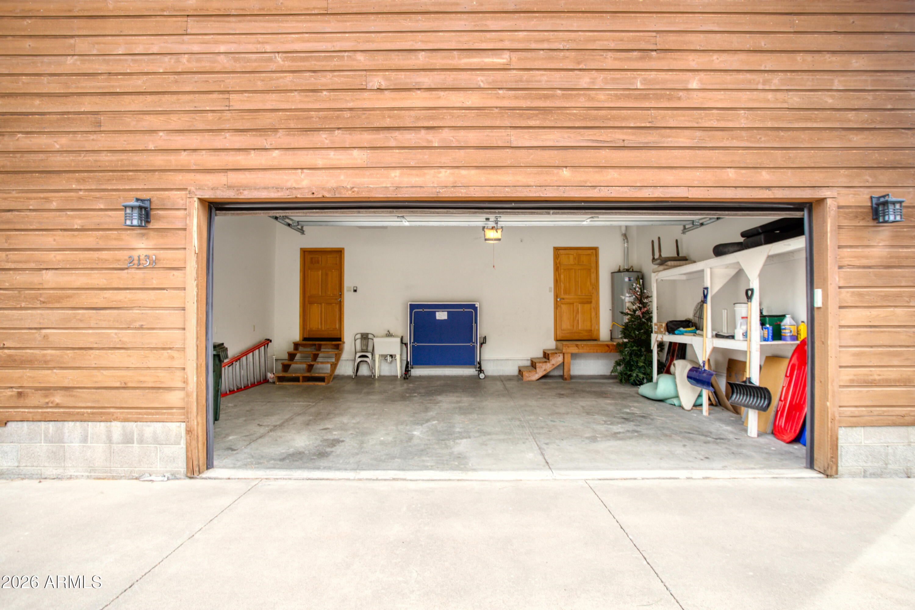 WOODLAND HILLS - Residential