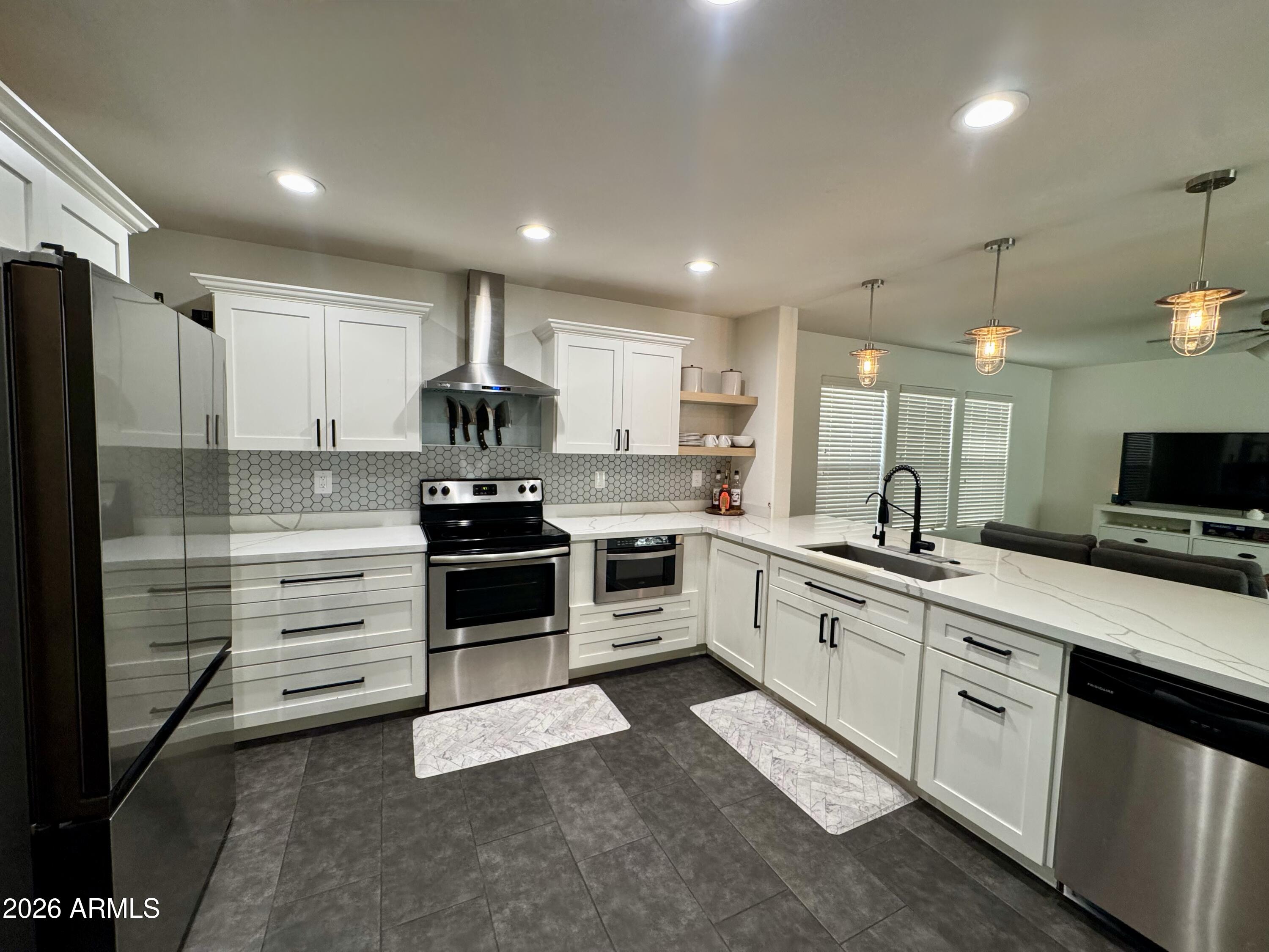 BELL POINTE 1 - Residential