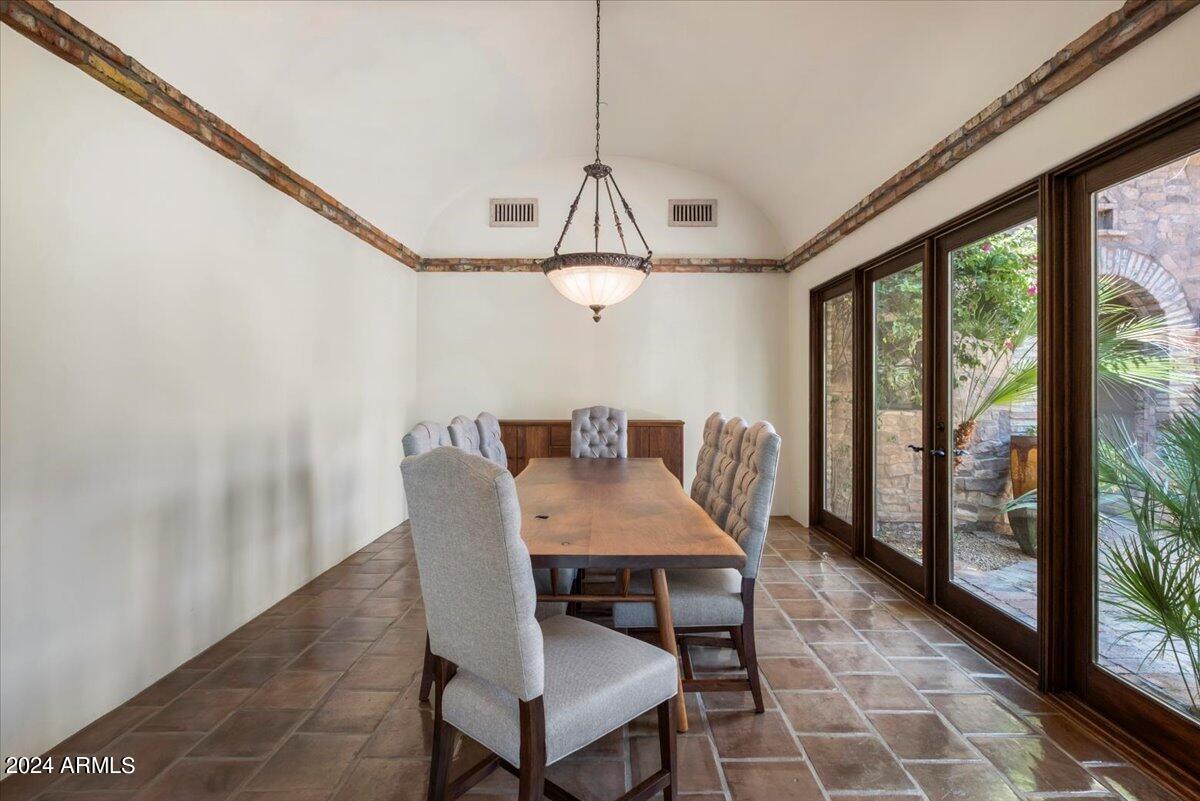 Whisper Rock - Residential