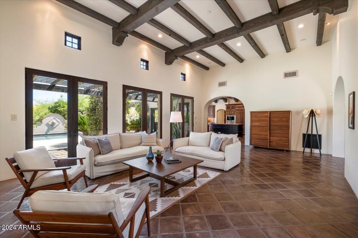 Whisper Rock - Residential