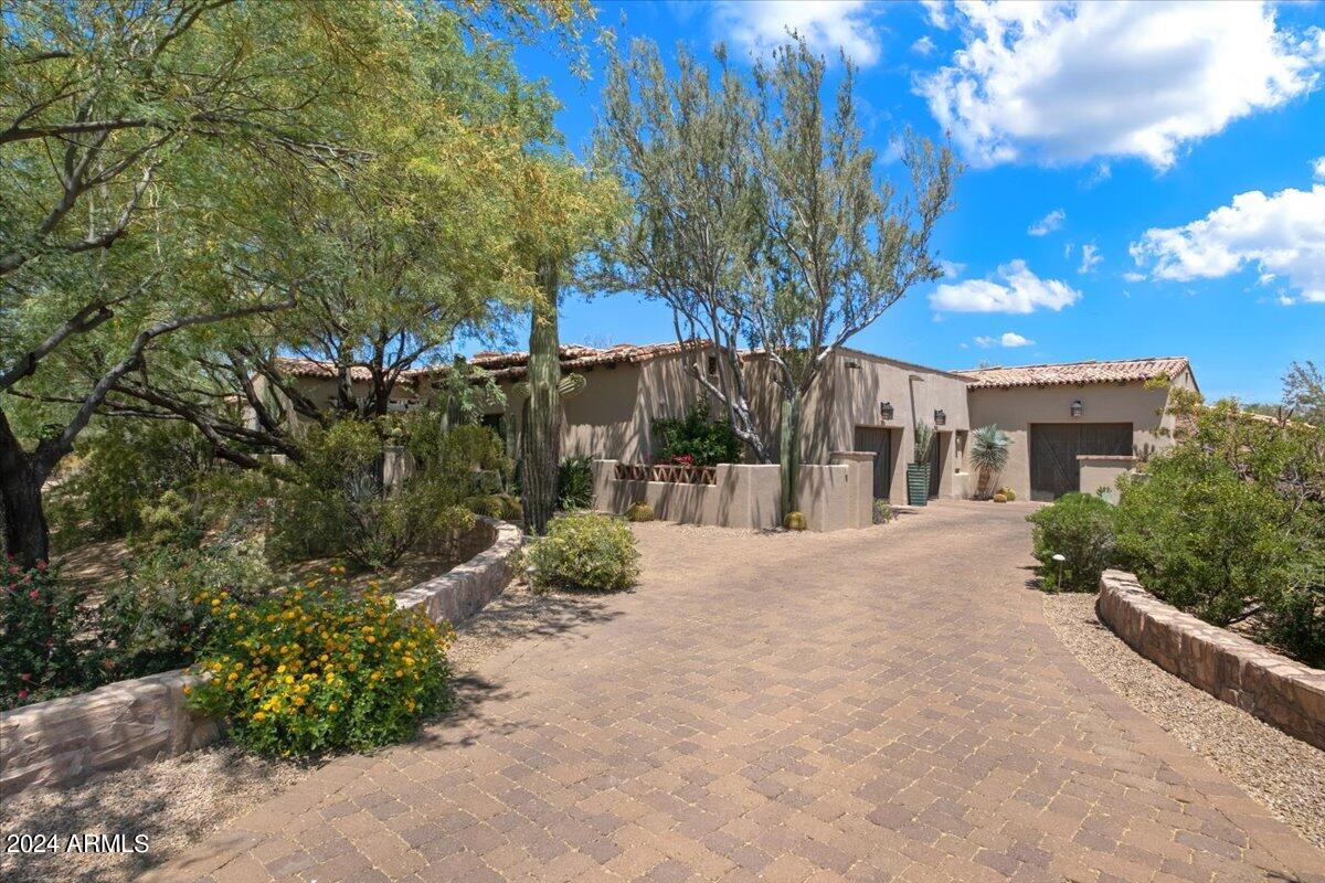 Whisper Rock - Residential