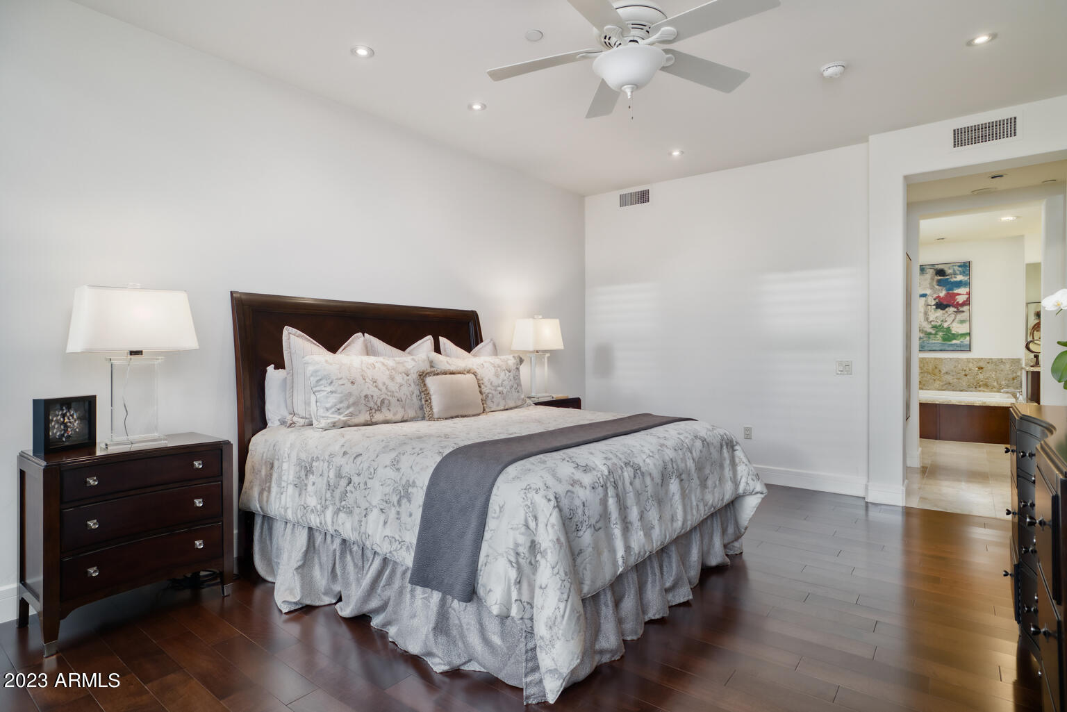 ESPLANADE PLACE CONDOMINIUM AMD - Residential