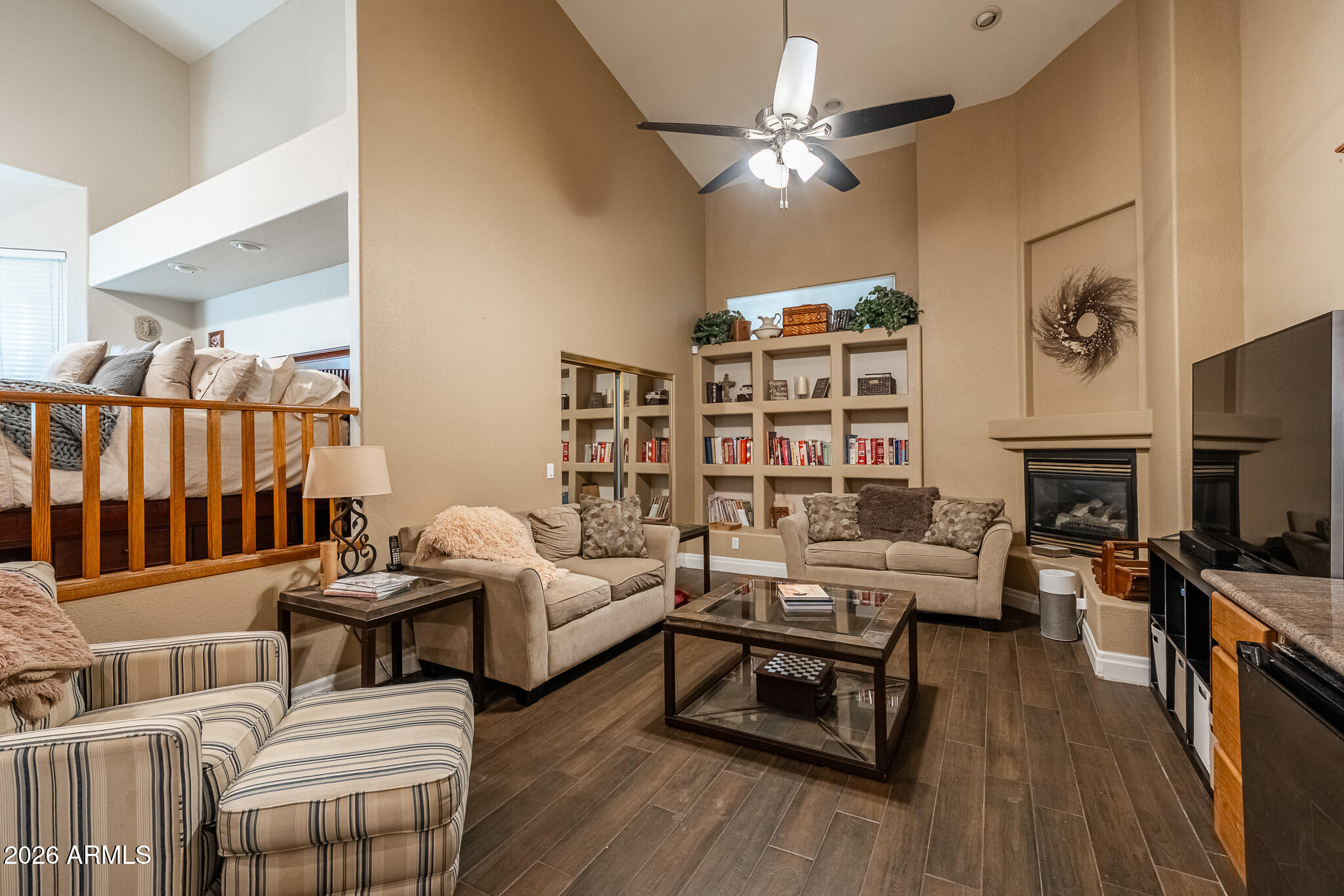 CALLE LEJOS ESTATES - Residential