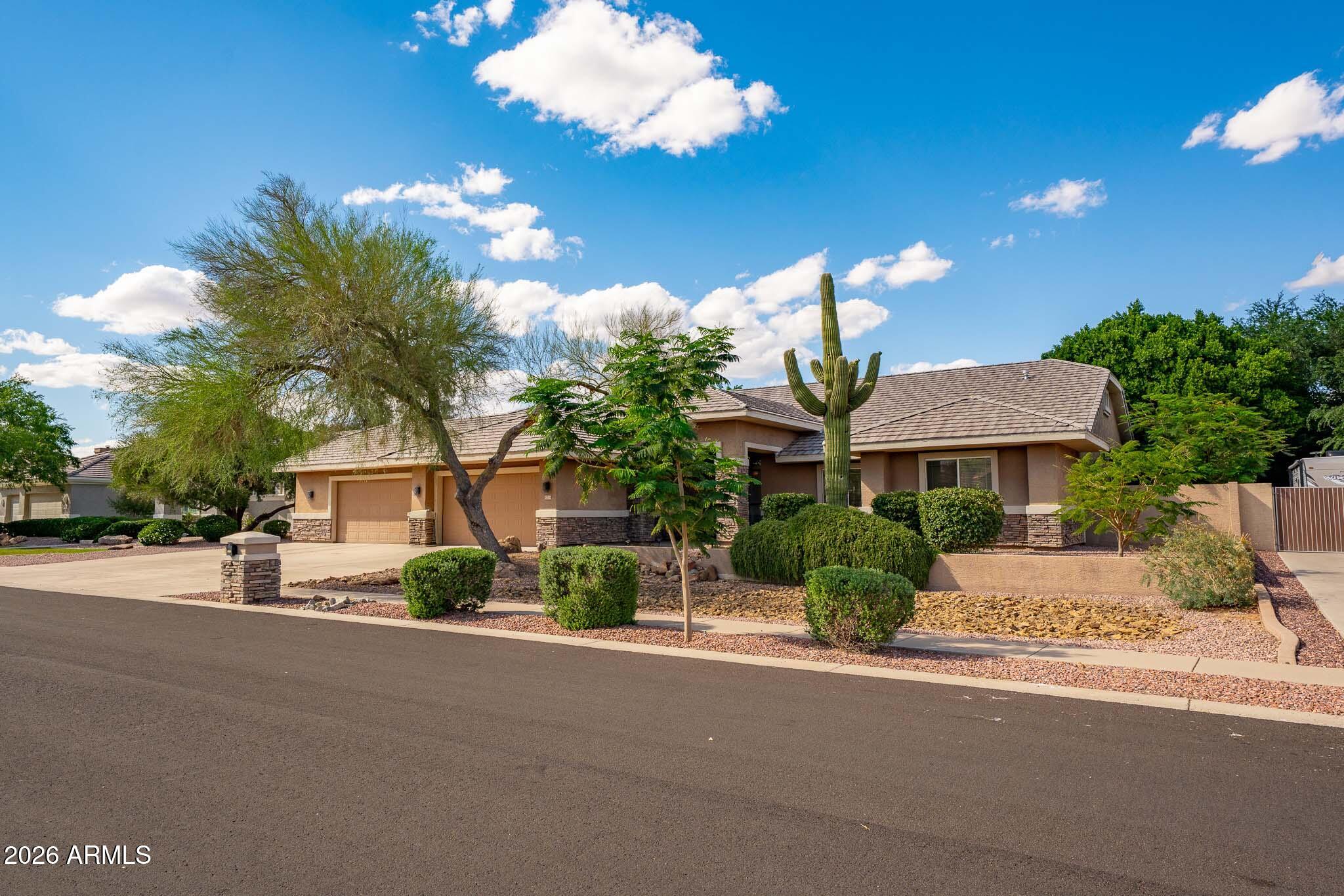 CALLE LEJOS ESTATES - Residential