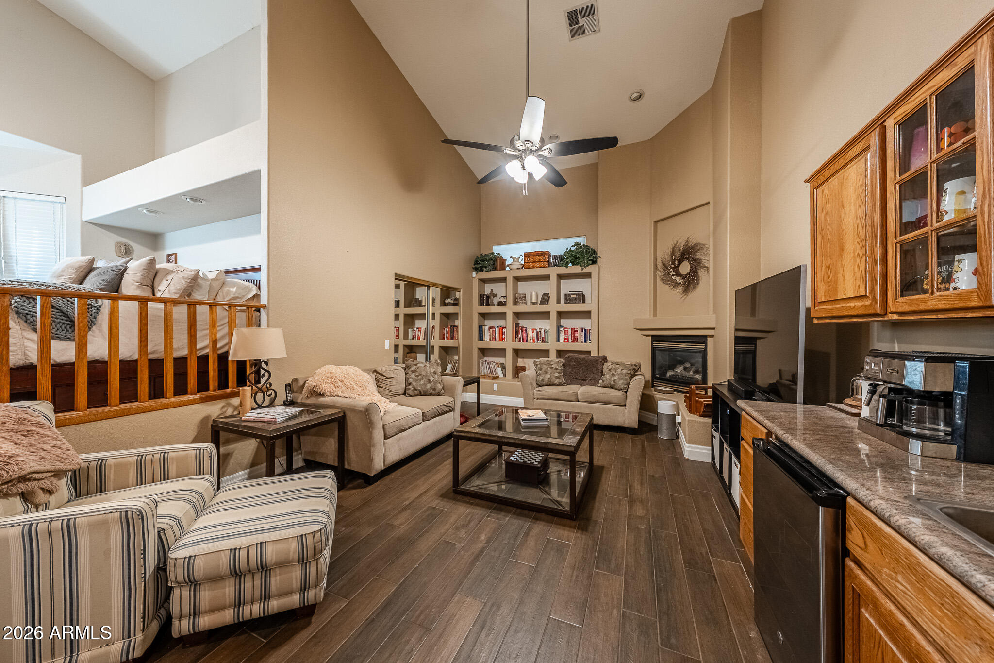 CALLE LEJOS ESTATES - Residential