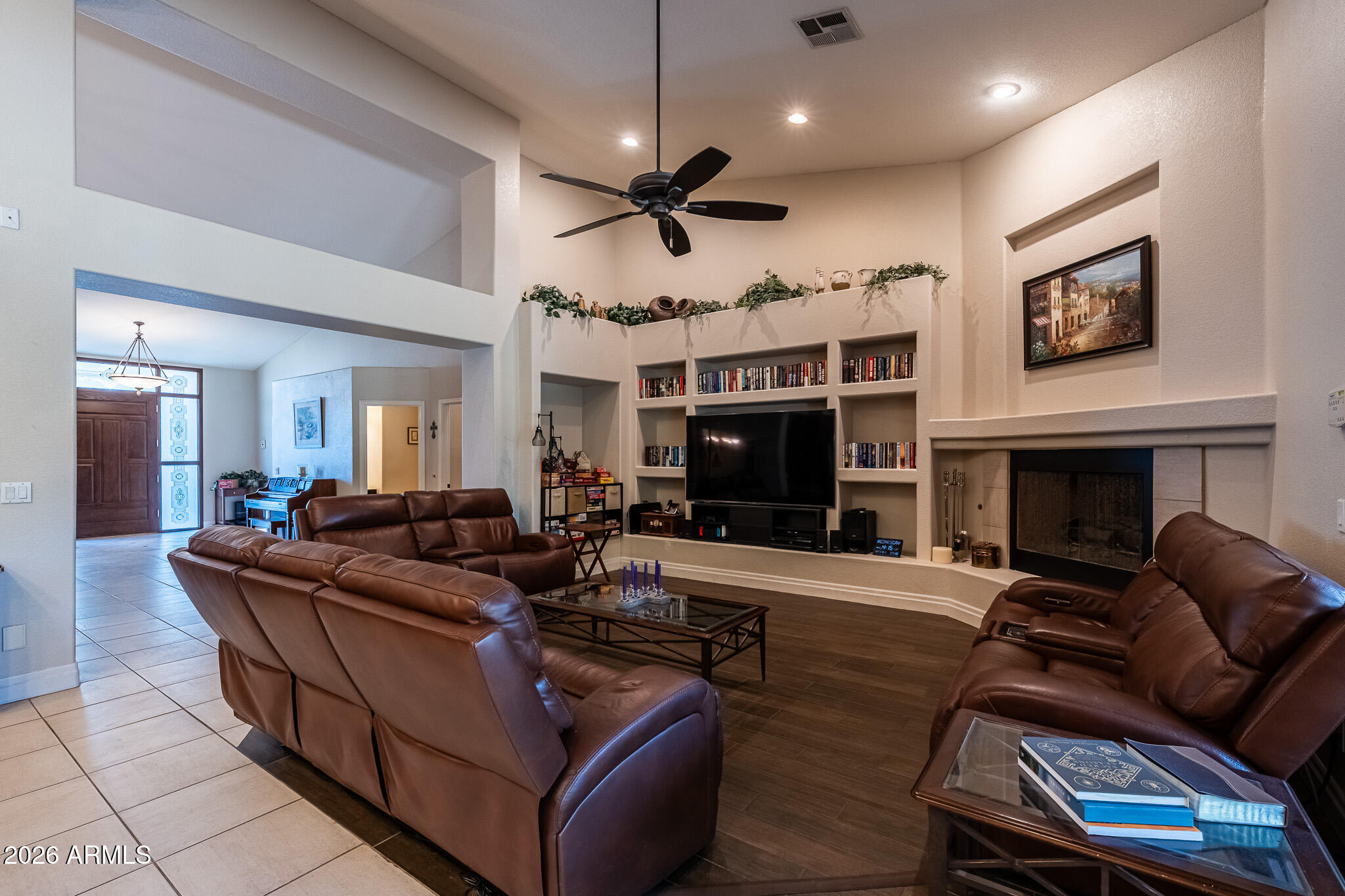 CALLE LEJOS ESTATES - Residential