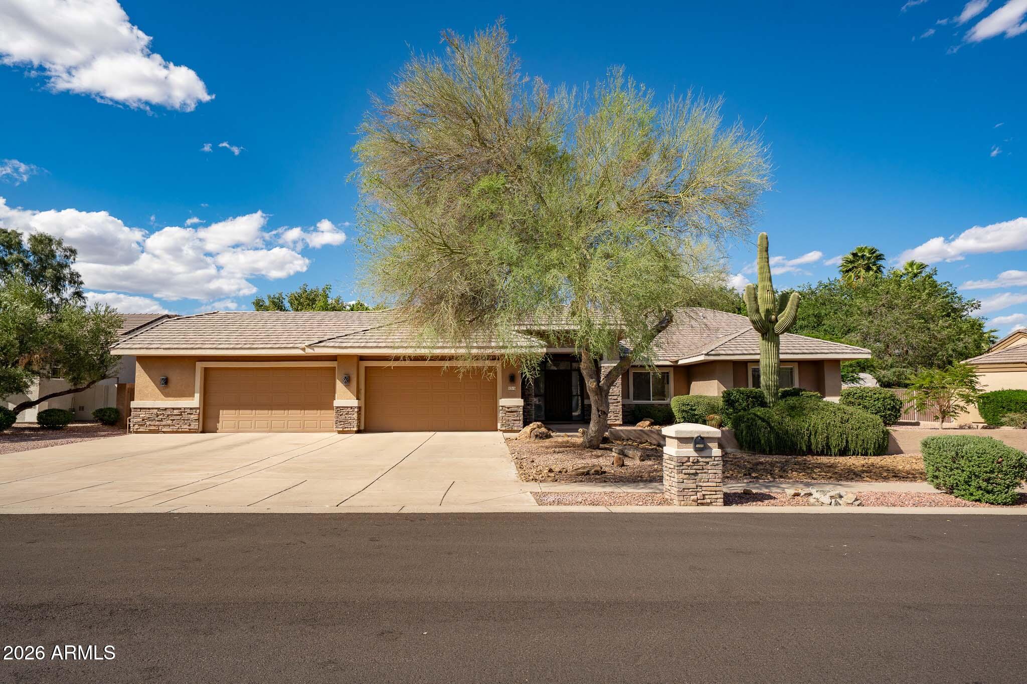 CALLE LEJOS ESTATES - Residential