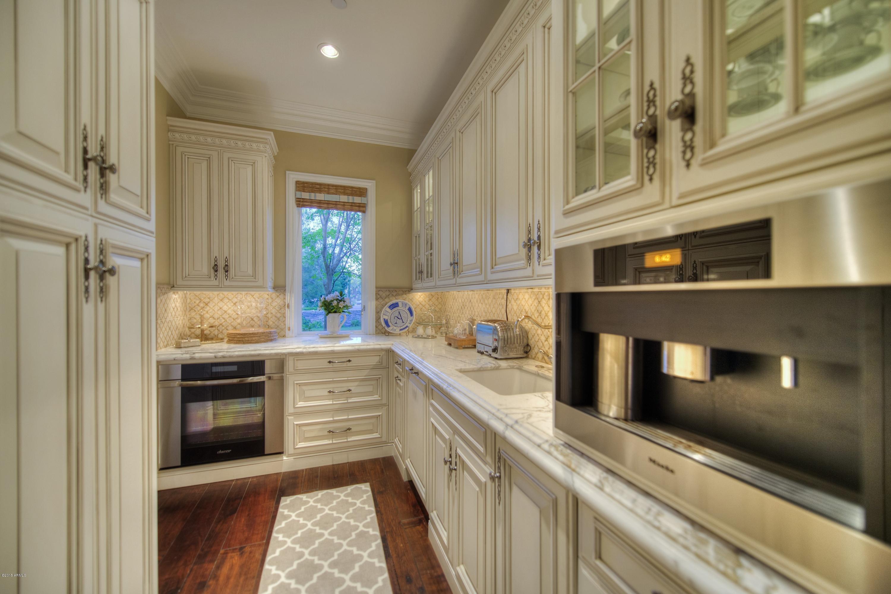 TILYOU RANCHITO LOT 1-6 - Residential