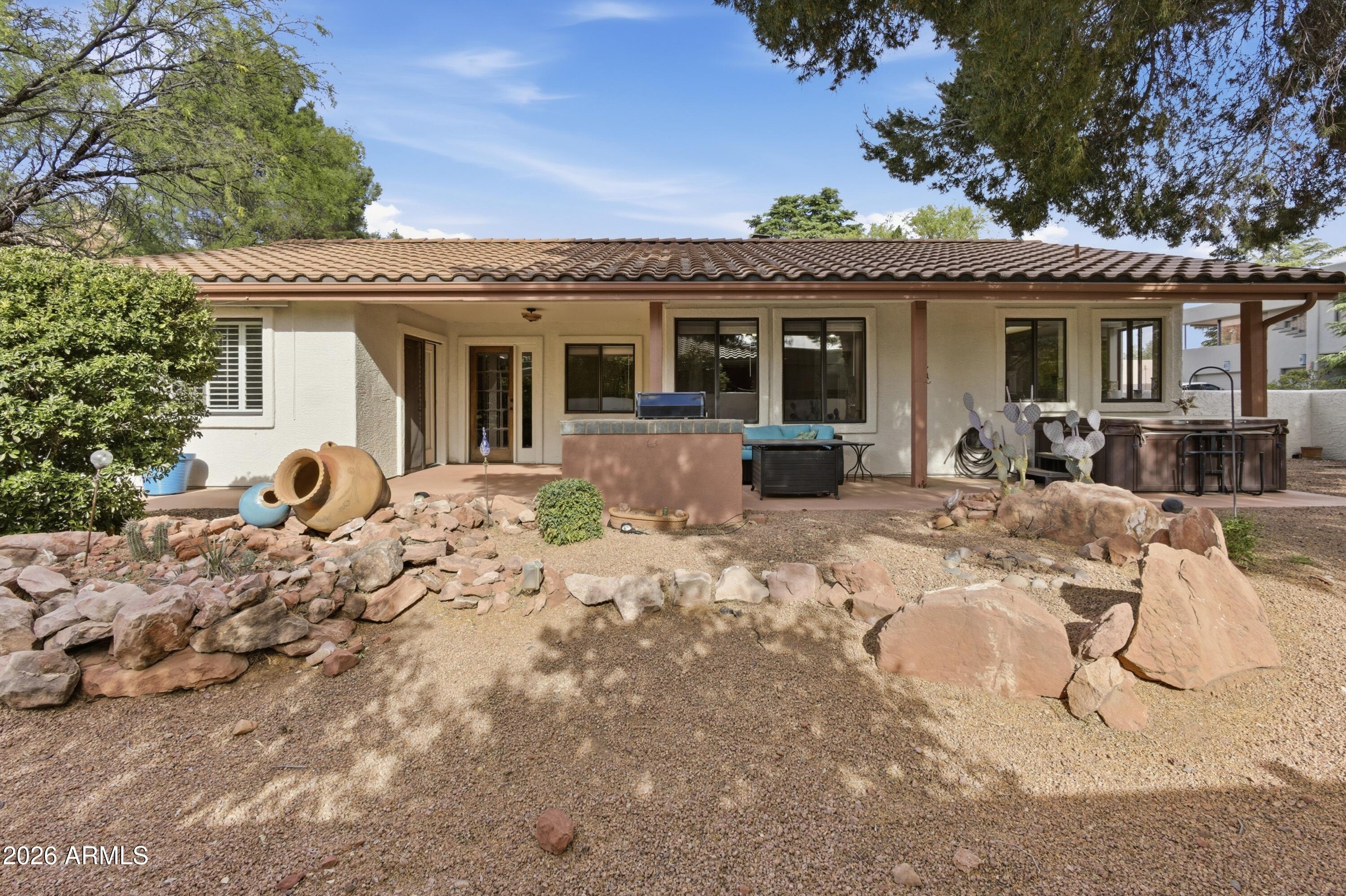 INDIAN CLIFFS - Residential