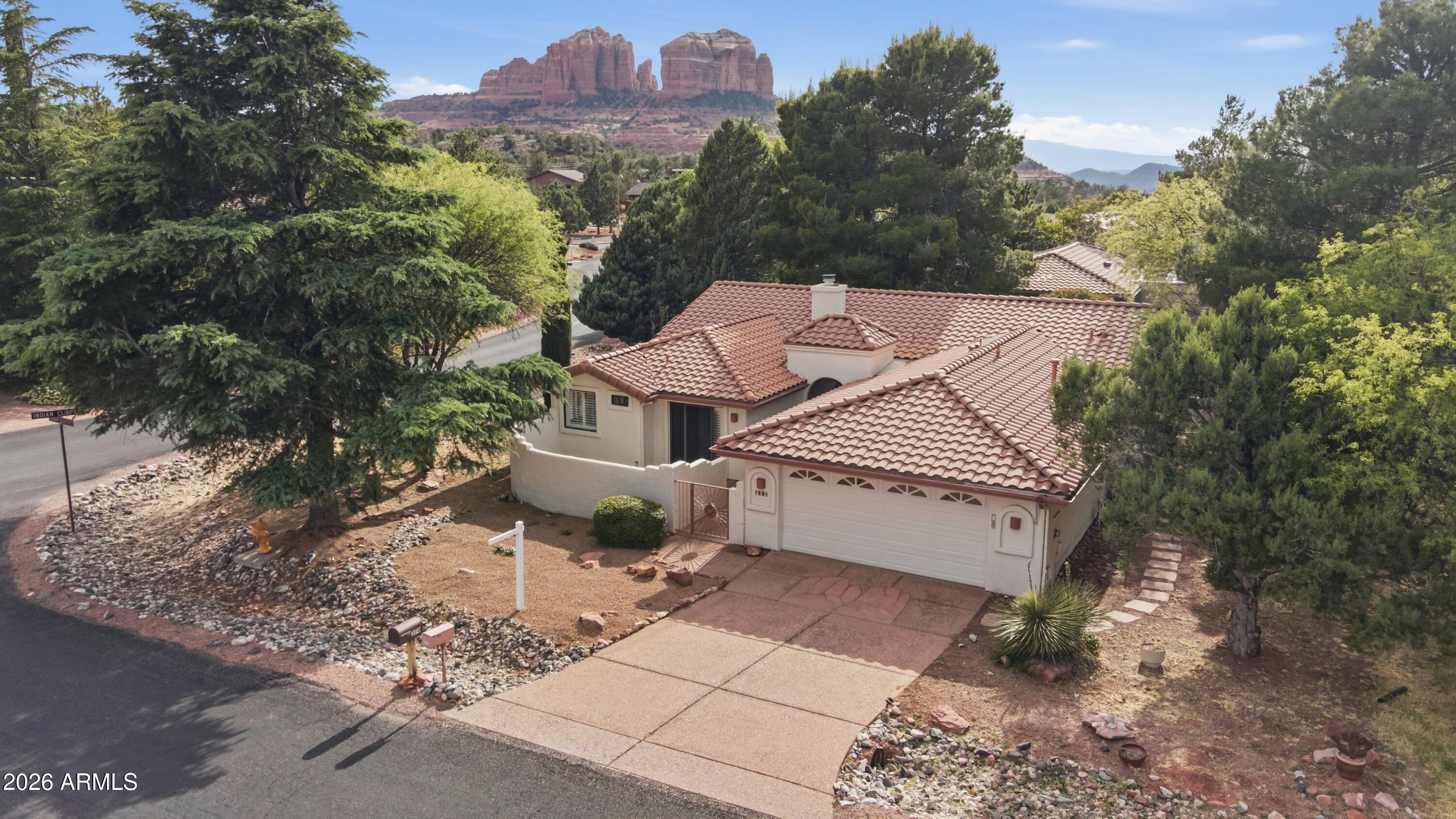 INDIAN CLIFFS - Residential