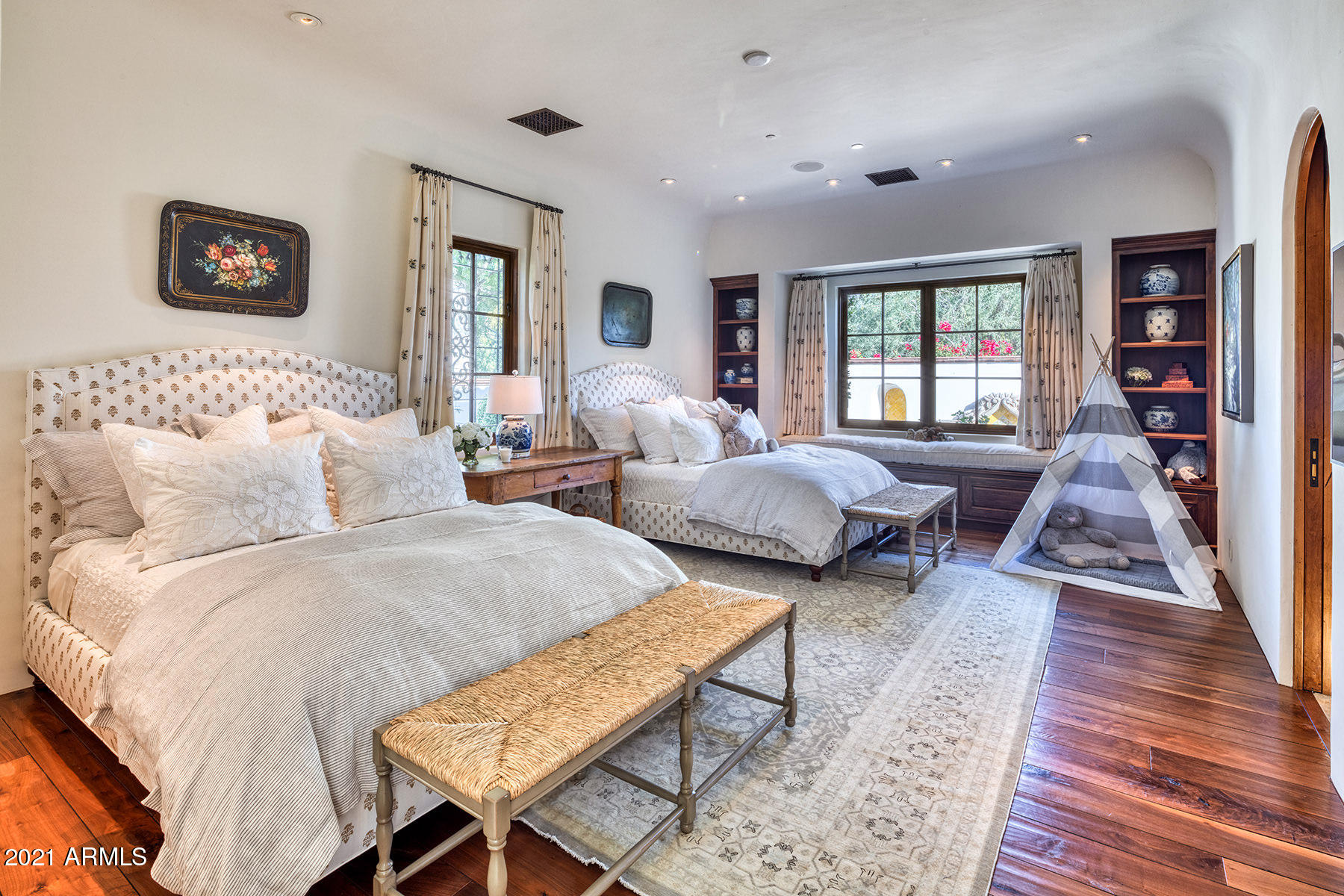 CAMELBACK LANDS - Residential