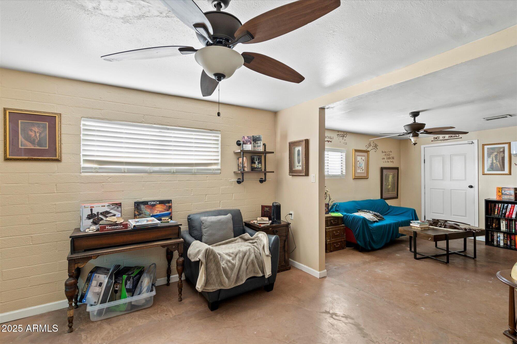 MEGYESI PLACE PLAT - Residential