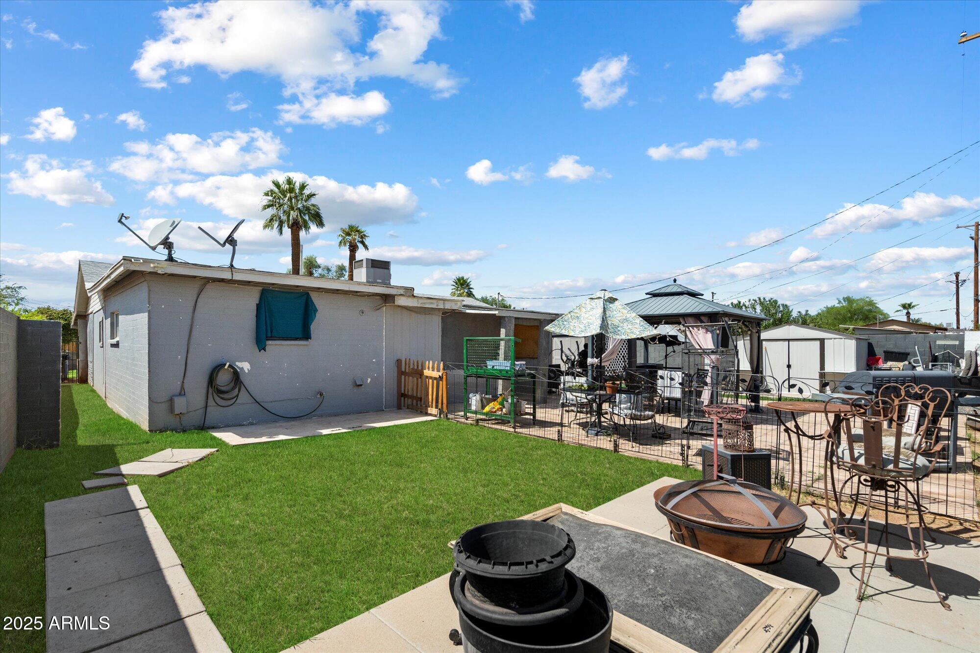 MEGYESI PLACE PLAT - Residential