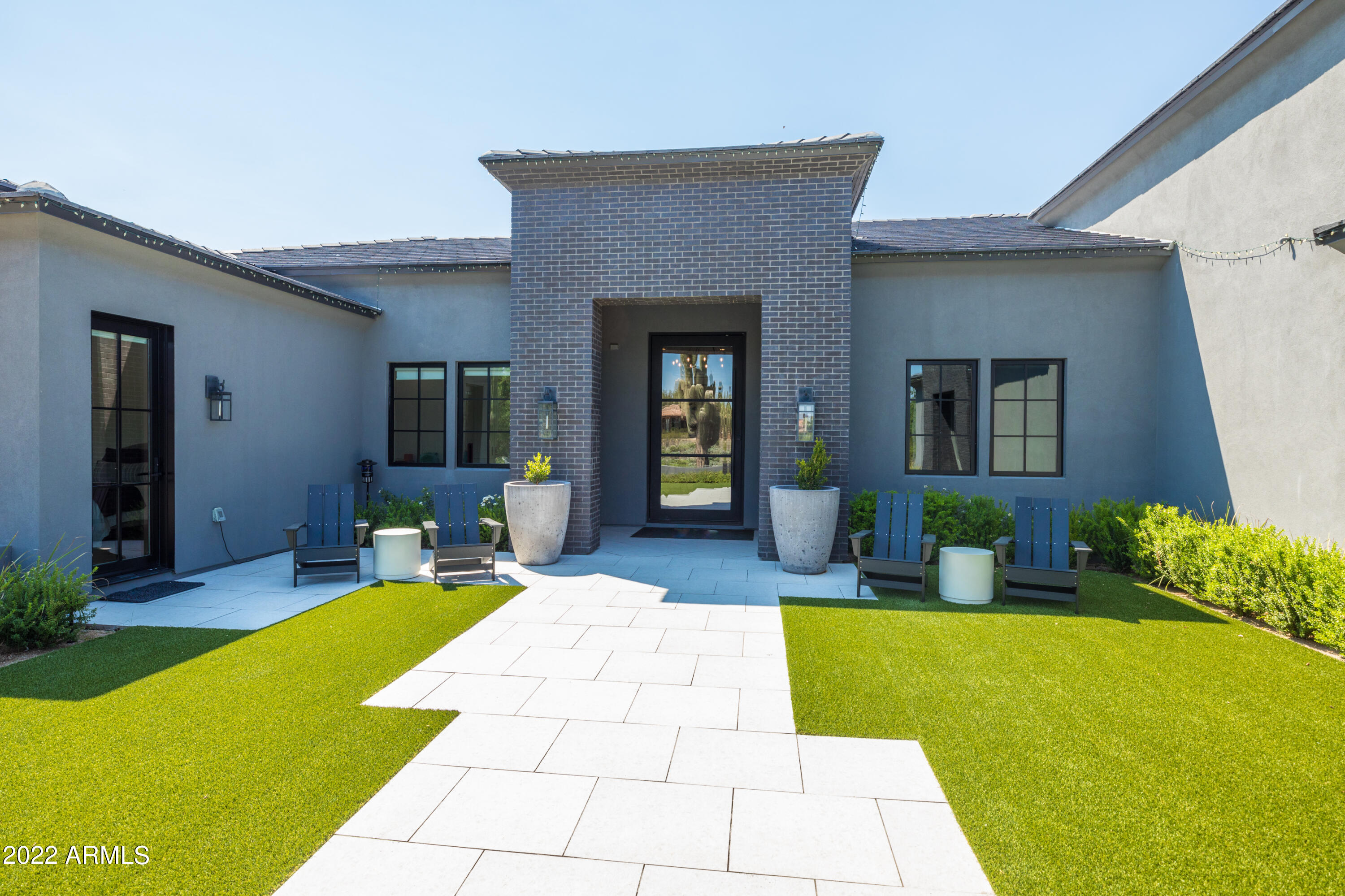 PINNACLE PEAK ESTATES - Residential