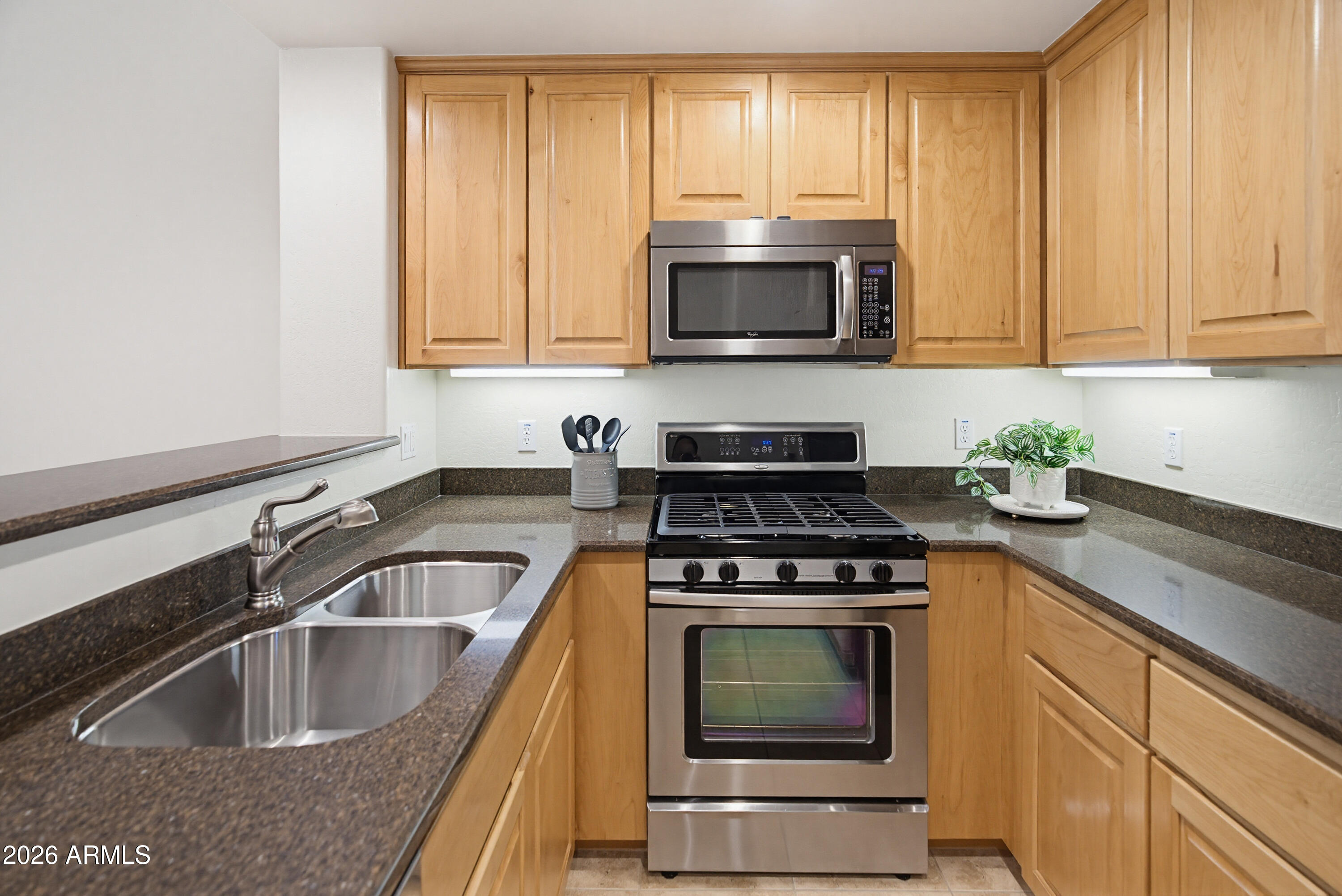 Sandalo Townhomes Condominium - Residential
