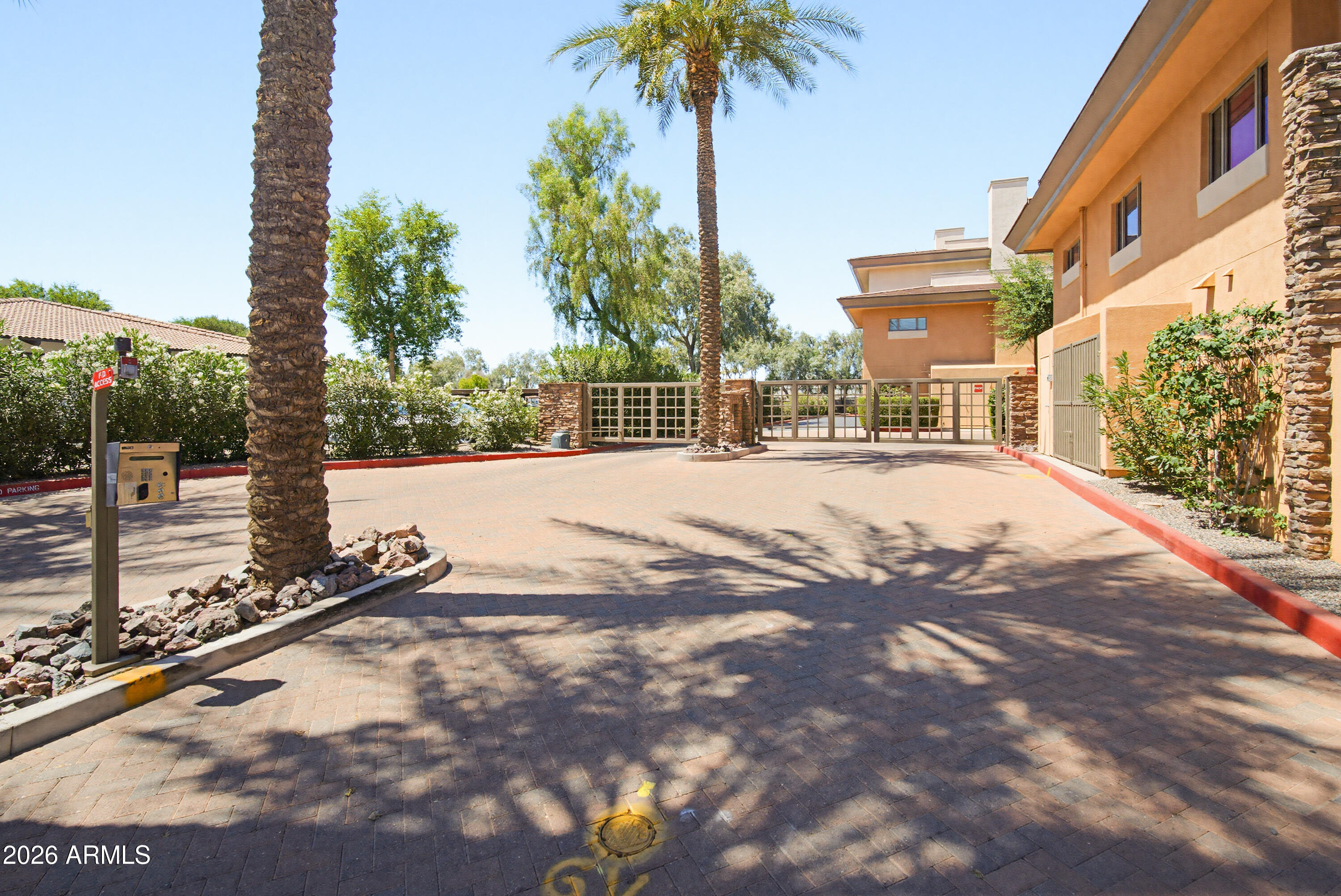 Sandalo Townhomes Condominium - Residential