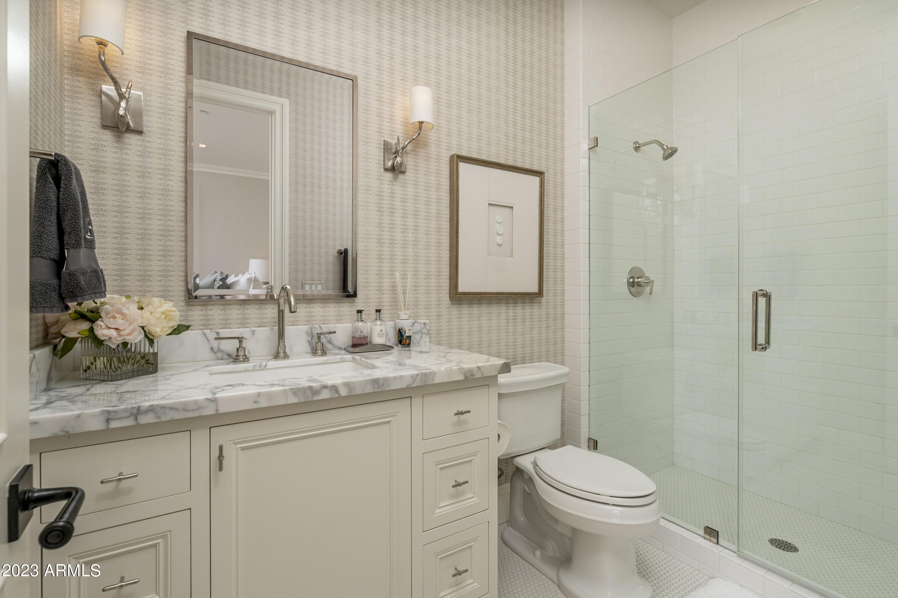 ROYAL PALM CIRCLE - Residential